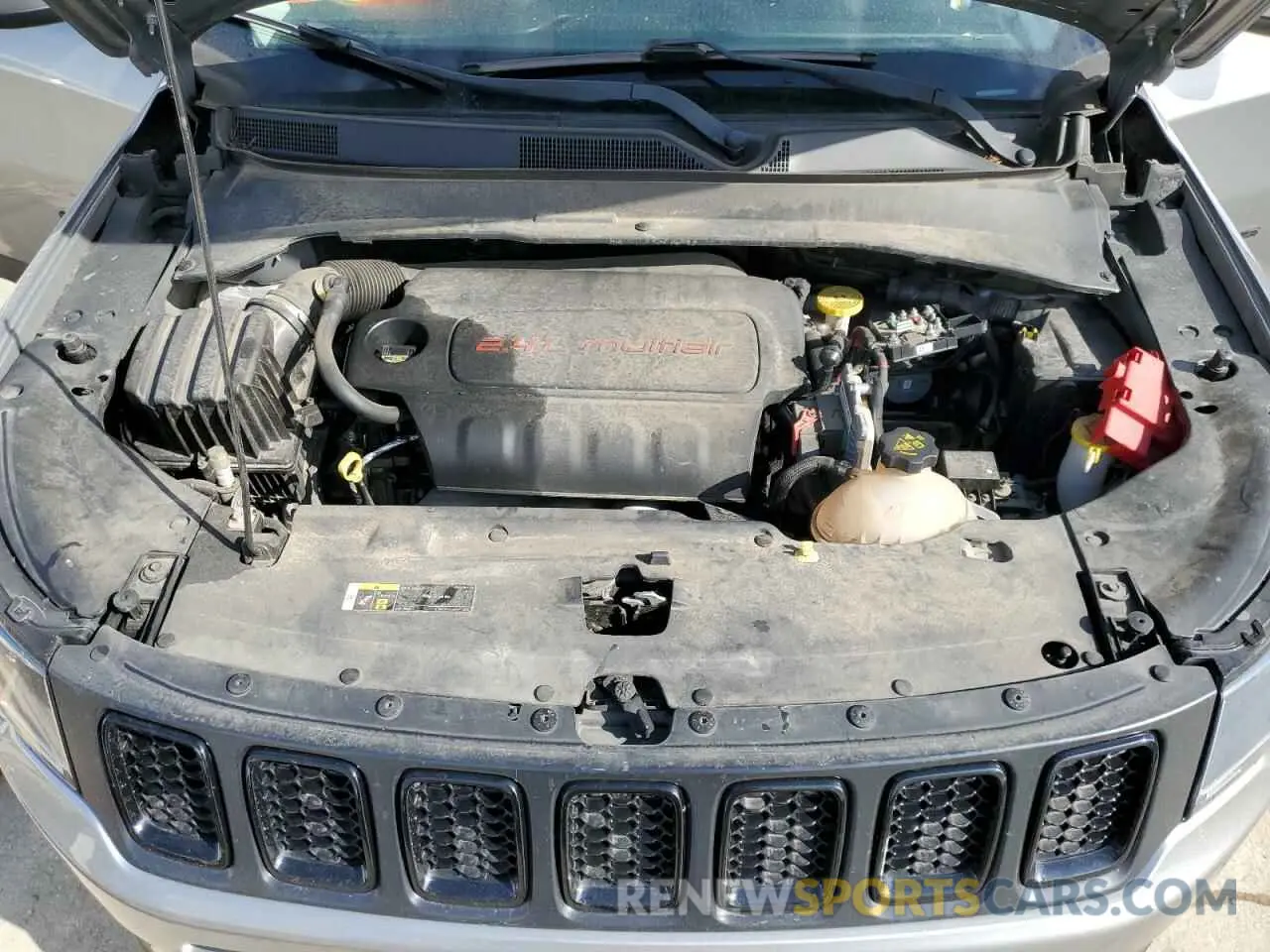 12 Photograph of a damaged car 3C4NJDBB2KT621111 JEEP COMPASS 2019