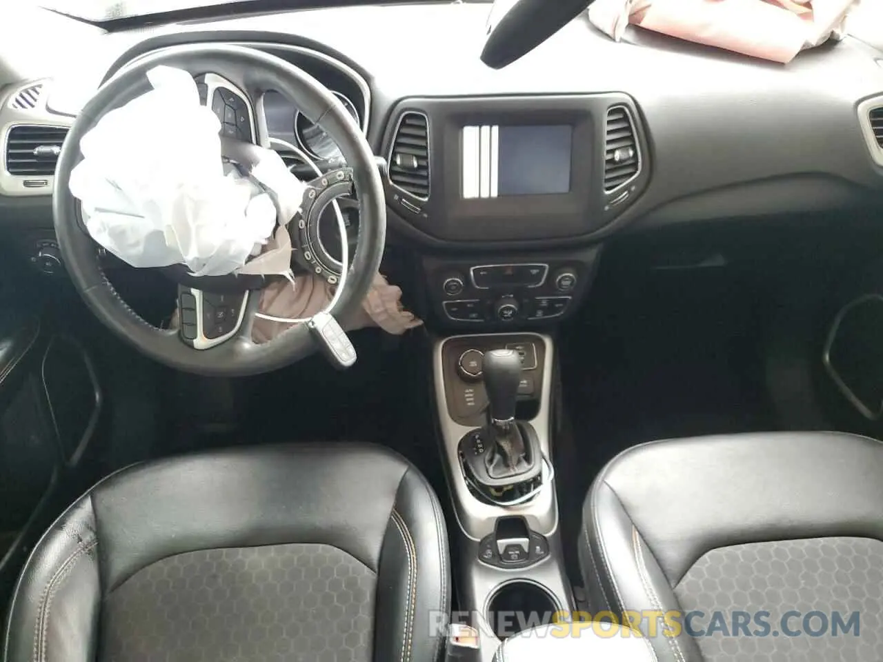8 Фотография поврежденного автомобиля 3C4NJDBB2KT646123 JEEP COMPASS 2019