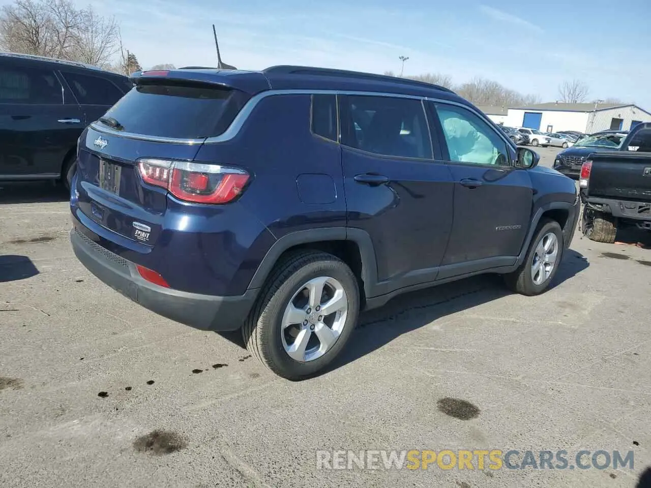 3 Фотография поврежденного автомобиля 3C4NJDBB2KT697055 JEEP COMPASS 2019