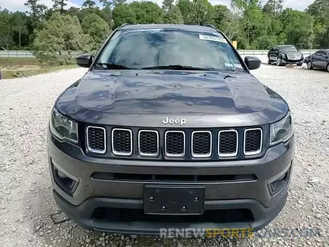 14 Photograph of a damaged car 3C4NJDBB2KT704117 JEEP COMPASS 2019