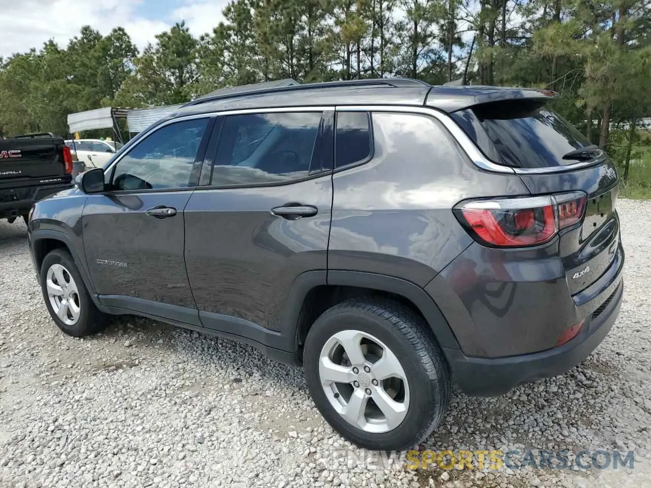 2 Photograph of a damaged car 3C4NJDBB2KT704117 JEEP COMPASS 2019