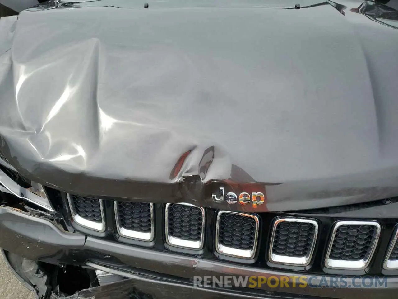 14 Photograph of a damaged car 3C4NJDBB2KT734797 JEEP COMPASS 2019