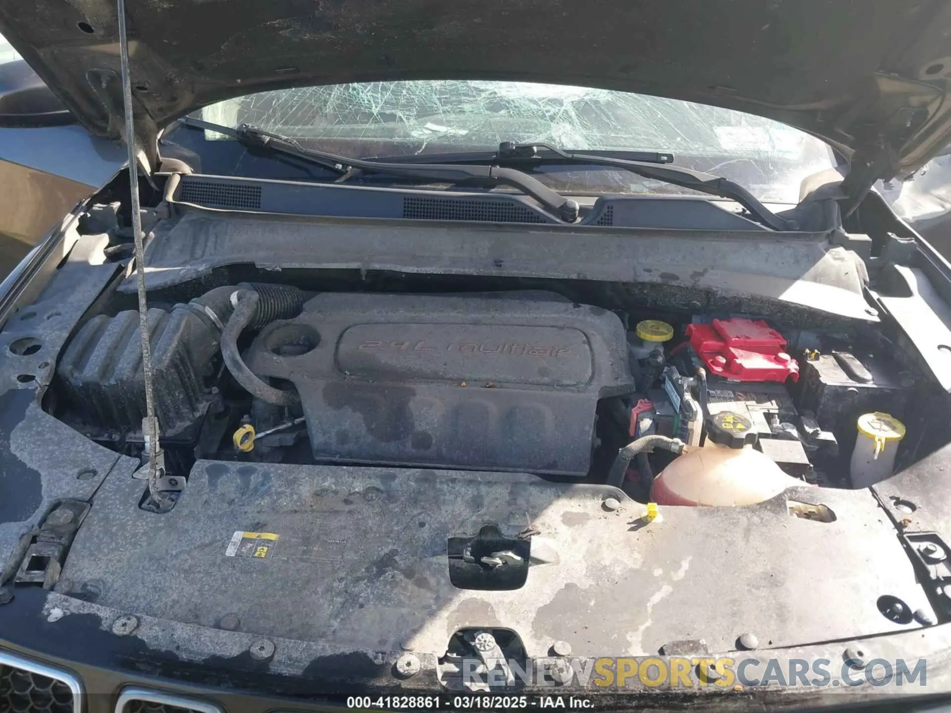 10 Photograph of a damaged car 3C4NJDBB2KT760879 JEEP COMPASS 2019