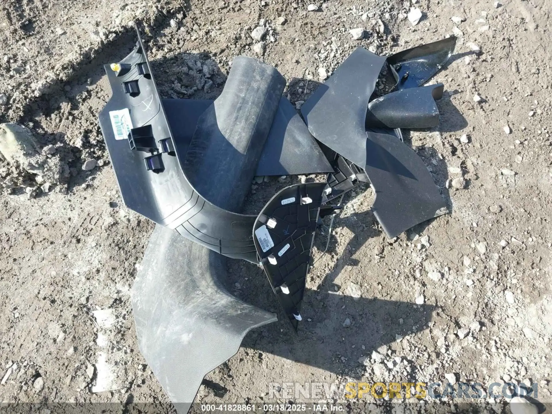12 Photograph of a damaged car 3C4NJDBB2KT760879 JEEP COMPASS 2019