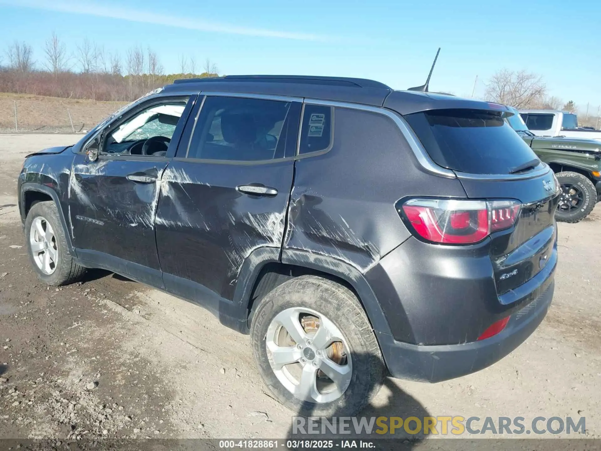 3 Photograph of a damaged car 3C4NJDBB2KT760879 JEEP COMPASS 2019