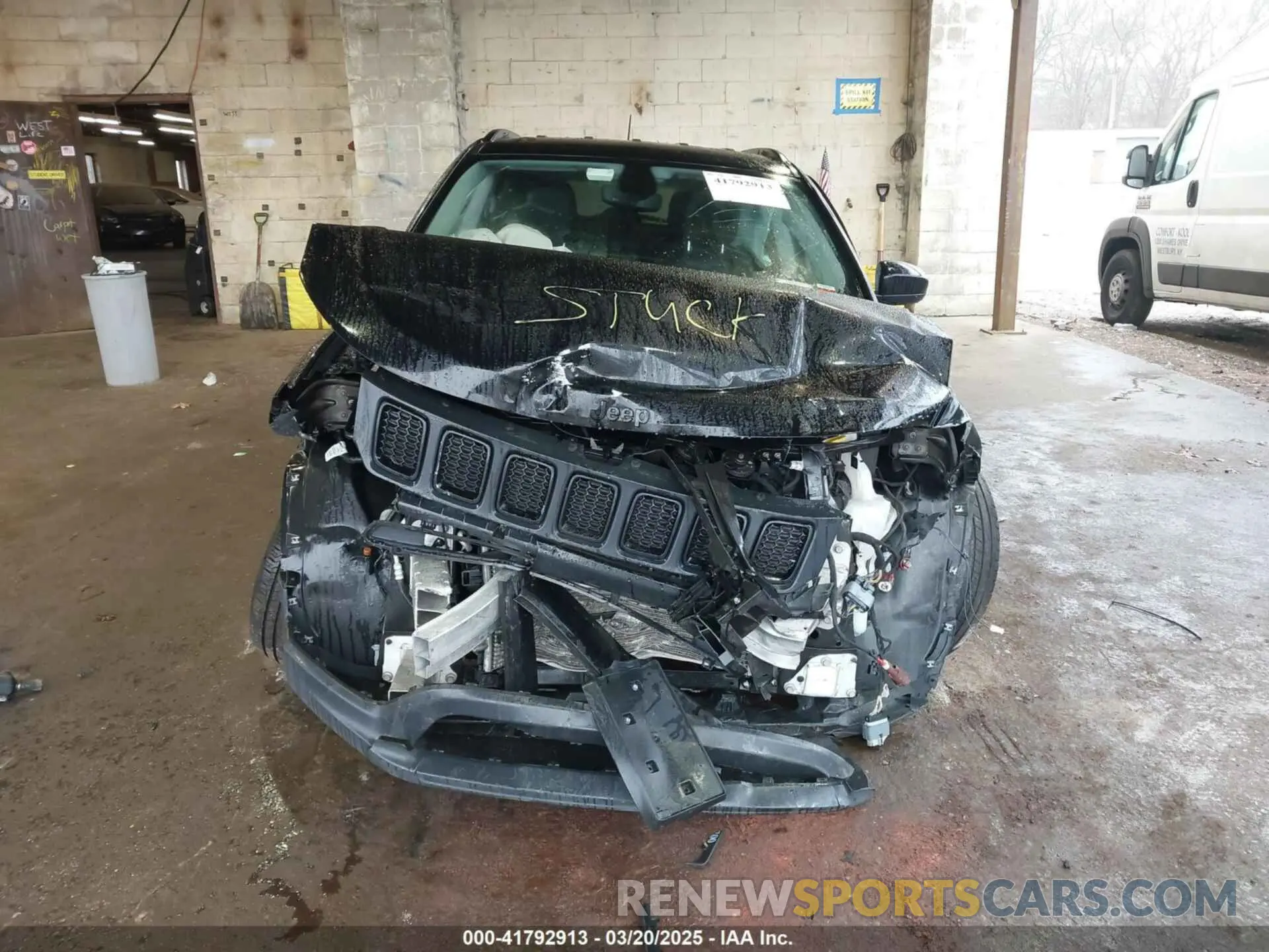 13 Photograph of a damaged car 3C4NJDBB2KT839193 JEEP COMPASS 2019