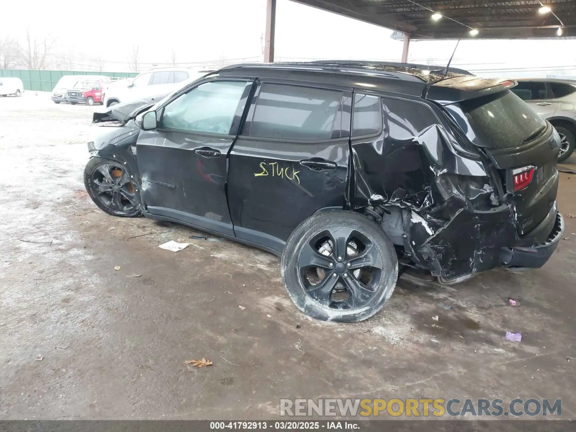 3 Photograph of a damaged car 3C4NJDBB2KT839193 JEEP COMPASS 2019