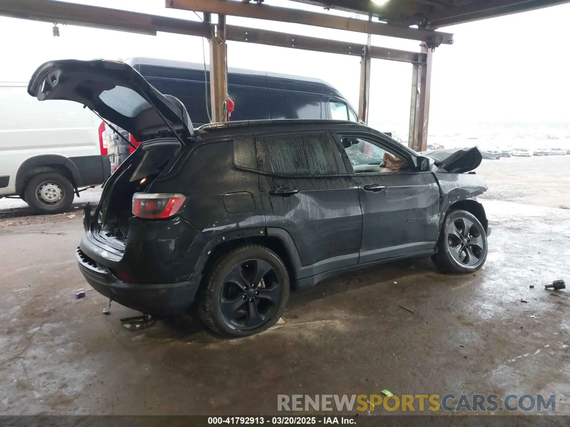 4 Photograph of a damaged car 3C4NJDBB2KT839193 JEEP COMPASS 2019