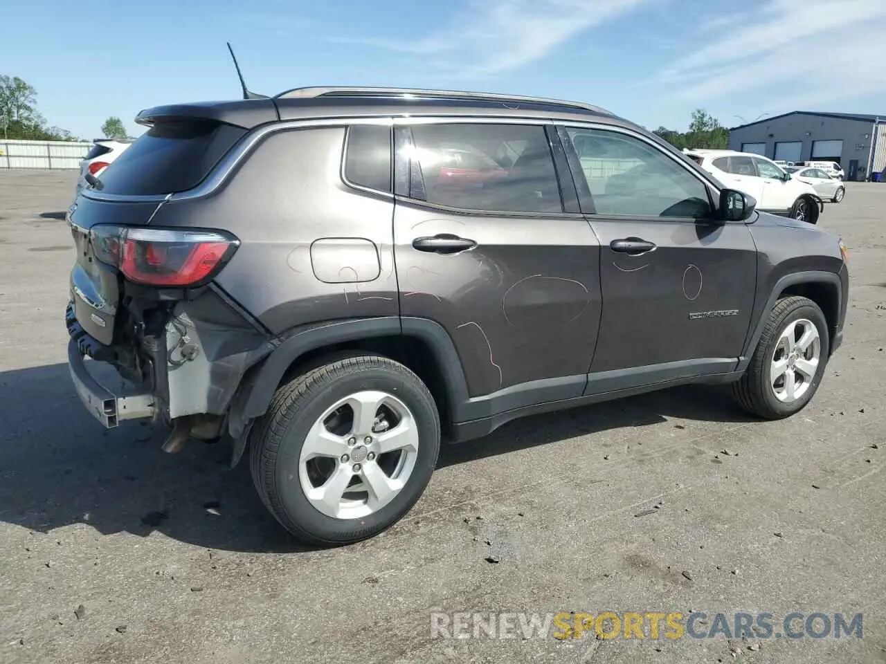 3 Photograph of a damaged car 3C4NJDBB3KT601272 JEEP COMPASS 2019