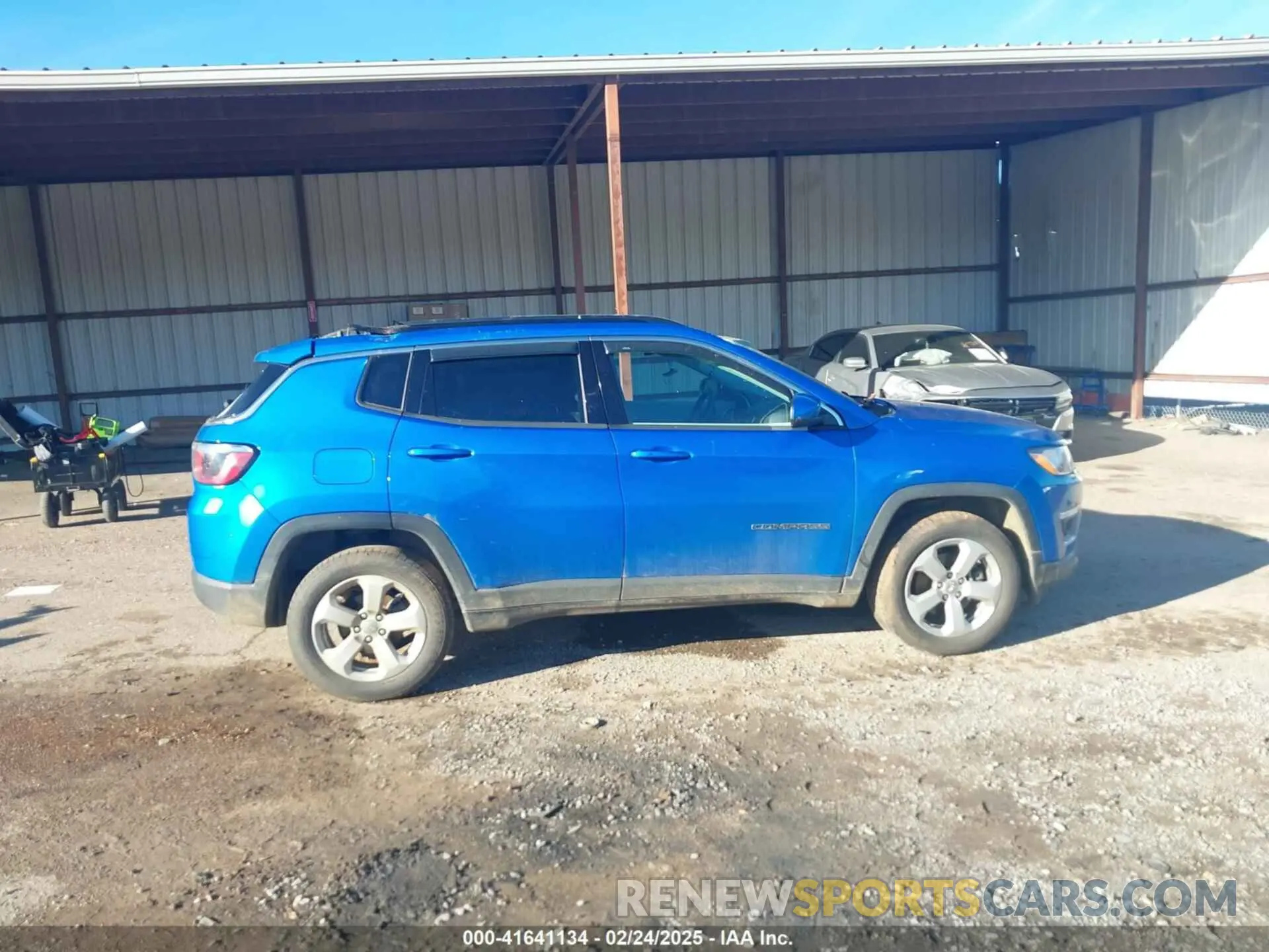 13 Photograph of a damaged car 3C4NJDBB3KT806932 JEEP COMPASS 2019
