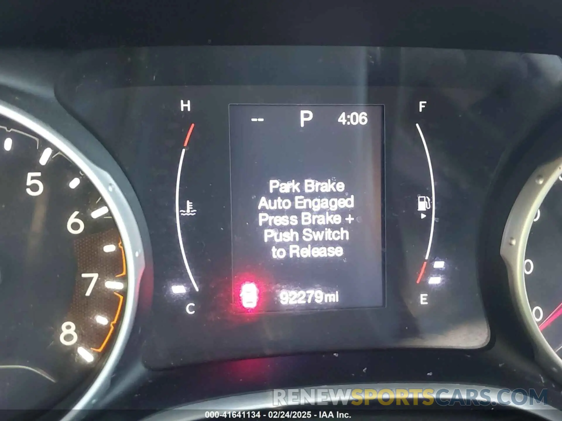 15 Photograph of a damaged car 3C4NJDBB3KT806932 JEEP COMPASS 2019