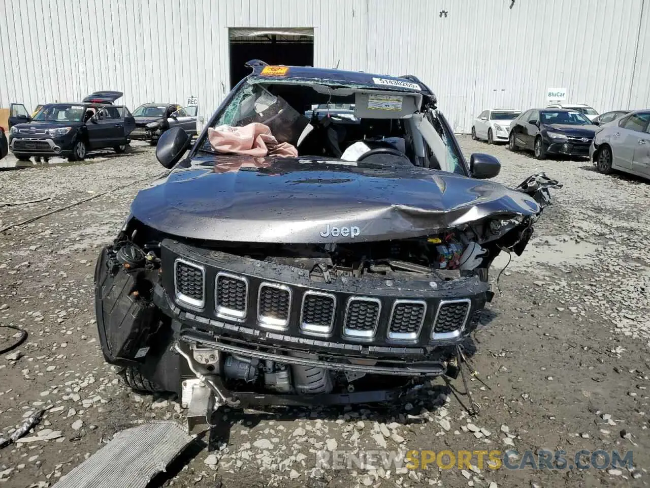 5 Photograph of a damaged car 3C4NJDBB5KT675311 JEEP COMPASS 2019
