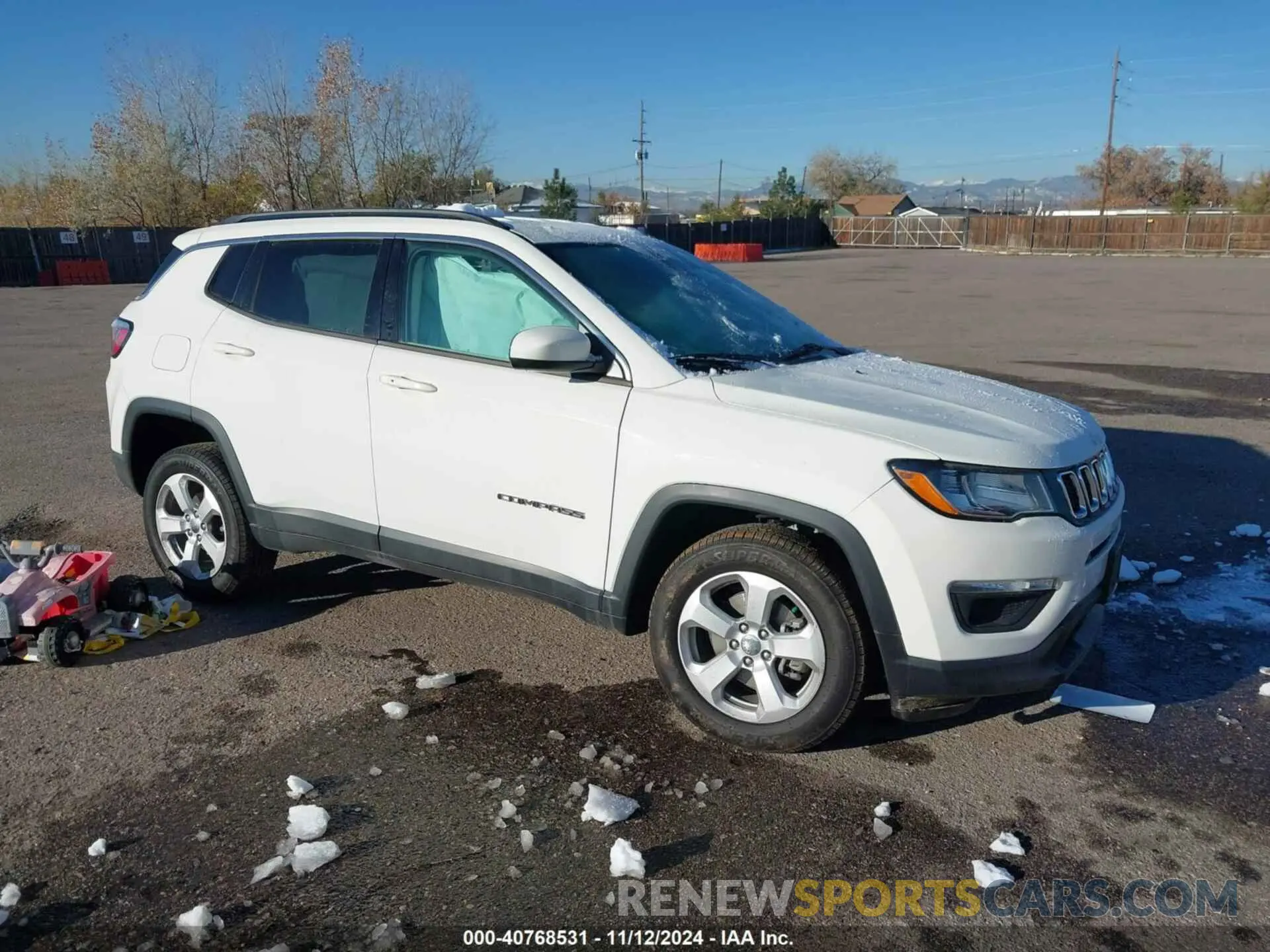 1 Photograph of a damaged car 3C4NJDBB5KT704564 JEEP COMPASS 2019
