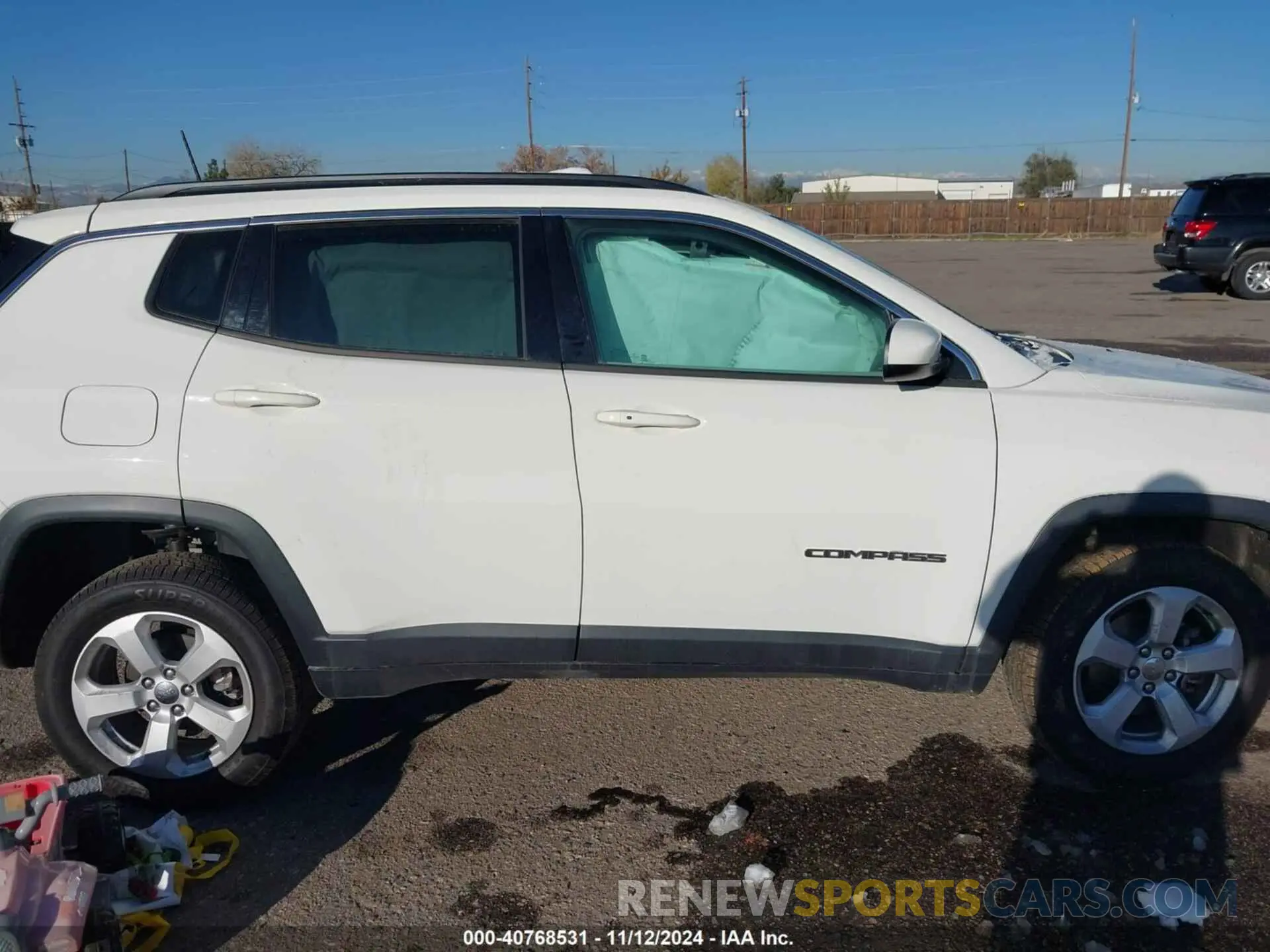 13 Photograph of a damaged car 3C4NJDBB5KT704564 JEEP COMPASS 2019
