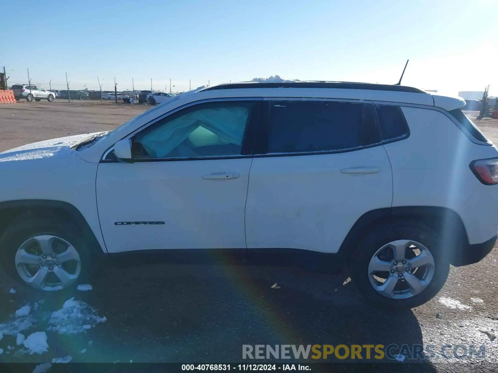 14 Photograph of a damaged car 3C4NJDBB5KT704564 JEEP COMPASS 2019