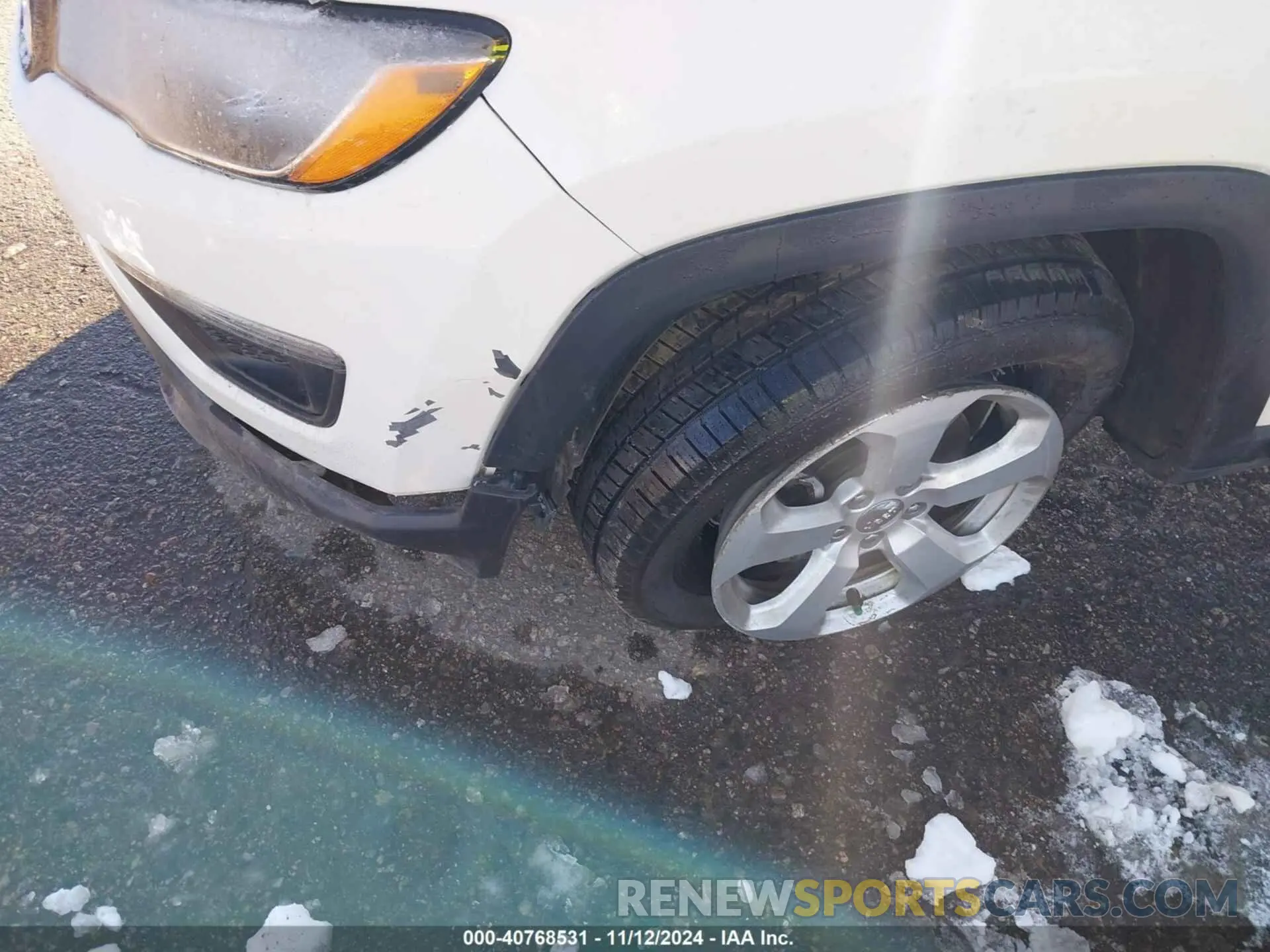 6 Photograph of a damaged car 3C4NJDBB5KT704564 JEEP COMPASS 2019