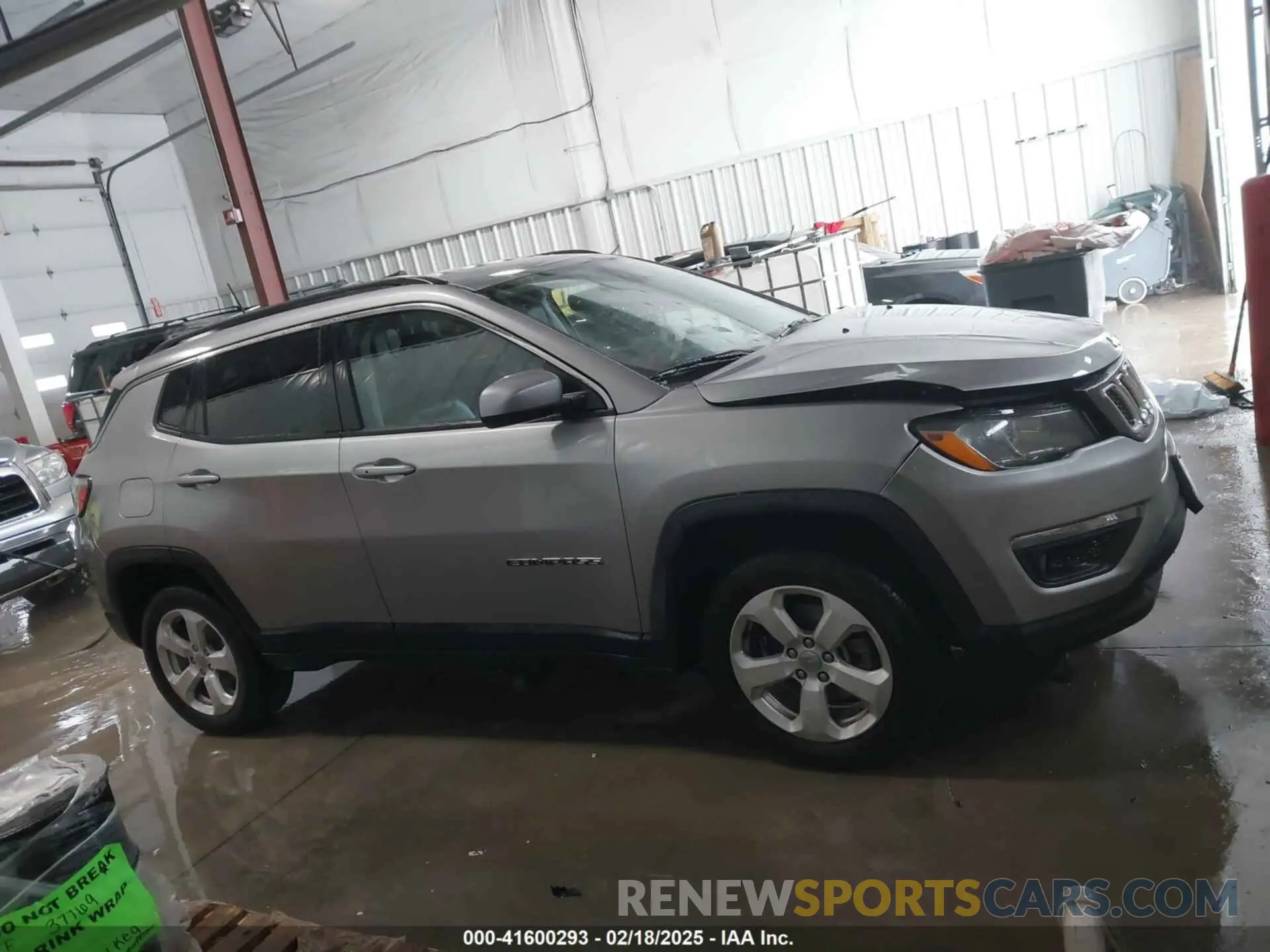 13 Фотография поврежденного автомобиля 3C4NJDBB5KT742005 JEEP COMPASS 2019