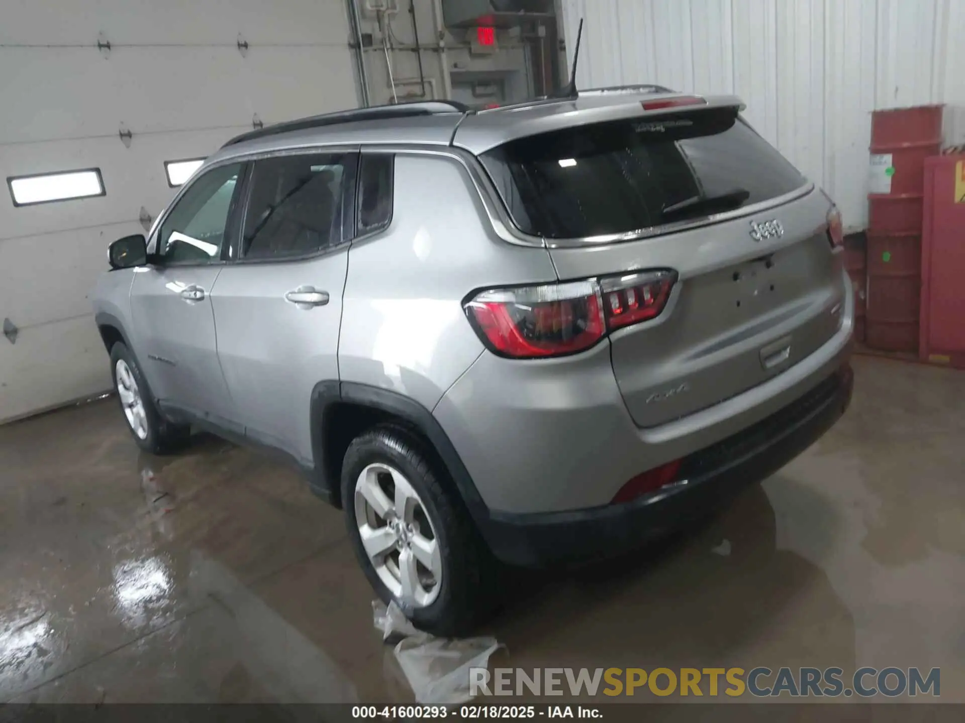 3 Фотография поврежденного автомобиля 3C4NJDBB5KT742005 JEEP COMPASS 2019