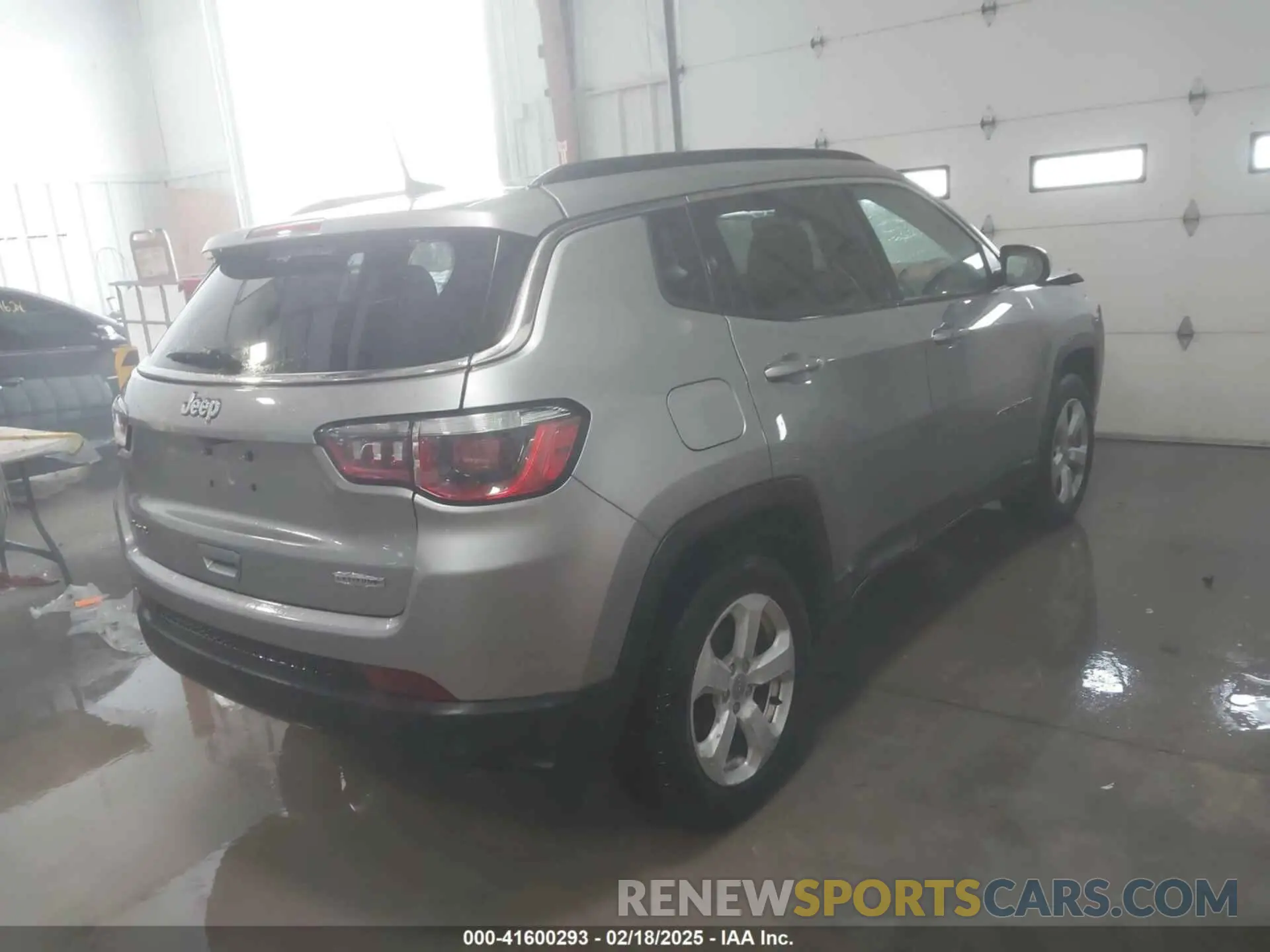 4 Фотография поврежденного автомобиля 3C4NJDBB5KT742005 JEEP COMPASS 2019