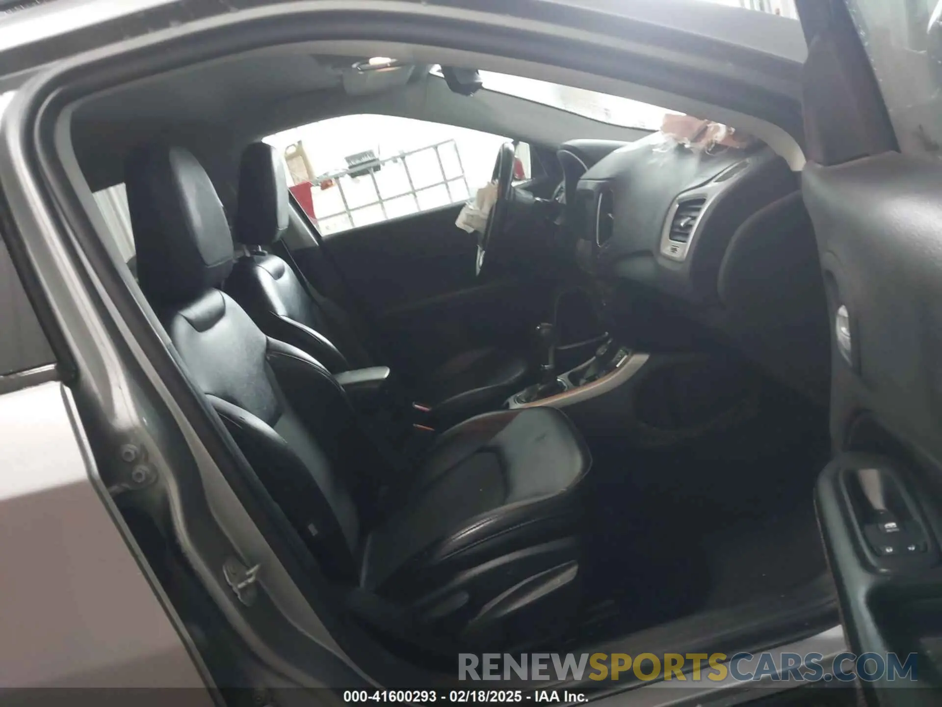 5 Фотография поврежденного автомобиля 3C4NJDBB5KT742005 JEEP COMPASS 2019