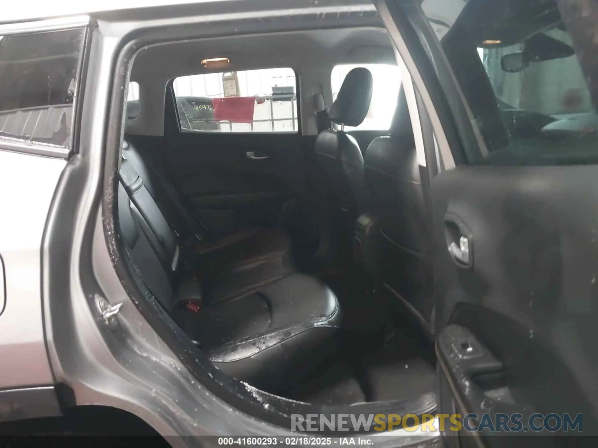 8 Фотография поврежденного автомобиля 3C4NJDBB5KT742005 JEEP COMPASS 2019