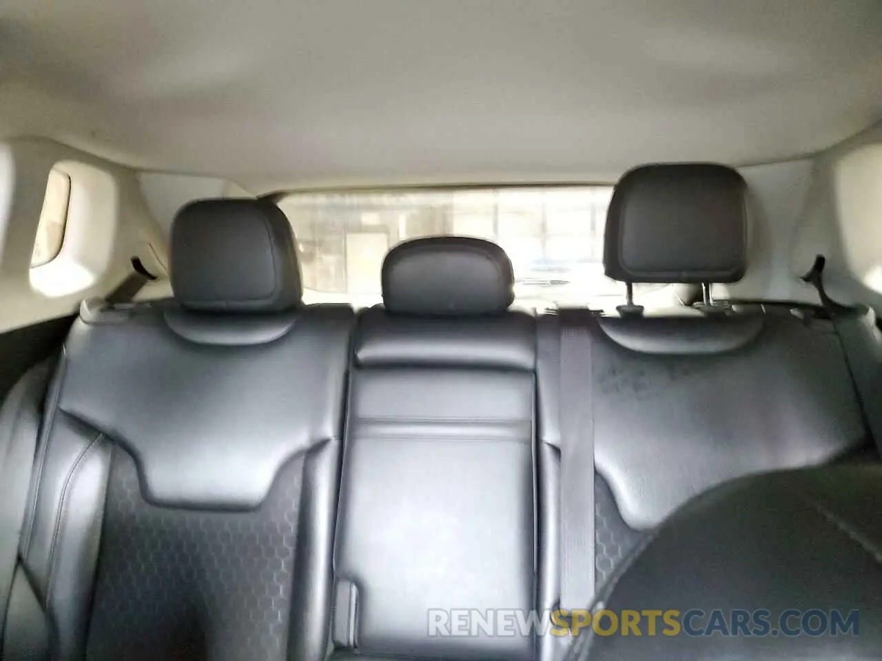 10 Фотография поврежденного автомобиля 3C4NJDBB6KT656444 JEEP COMPASS 2019