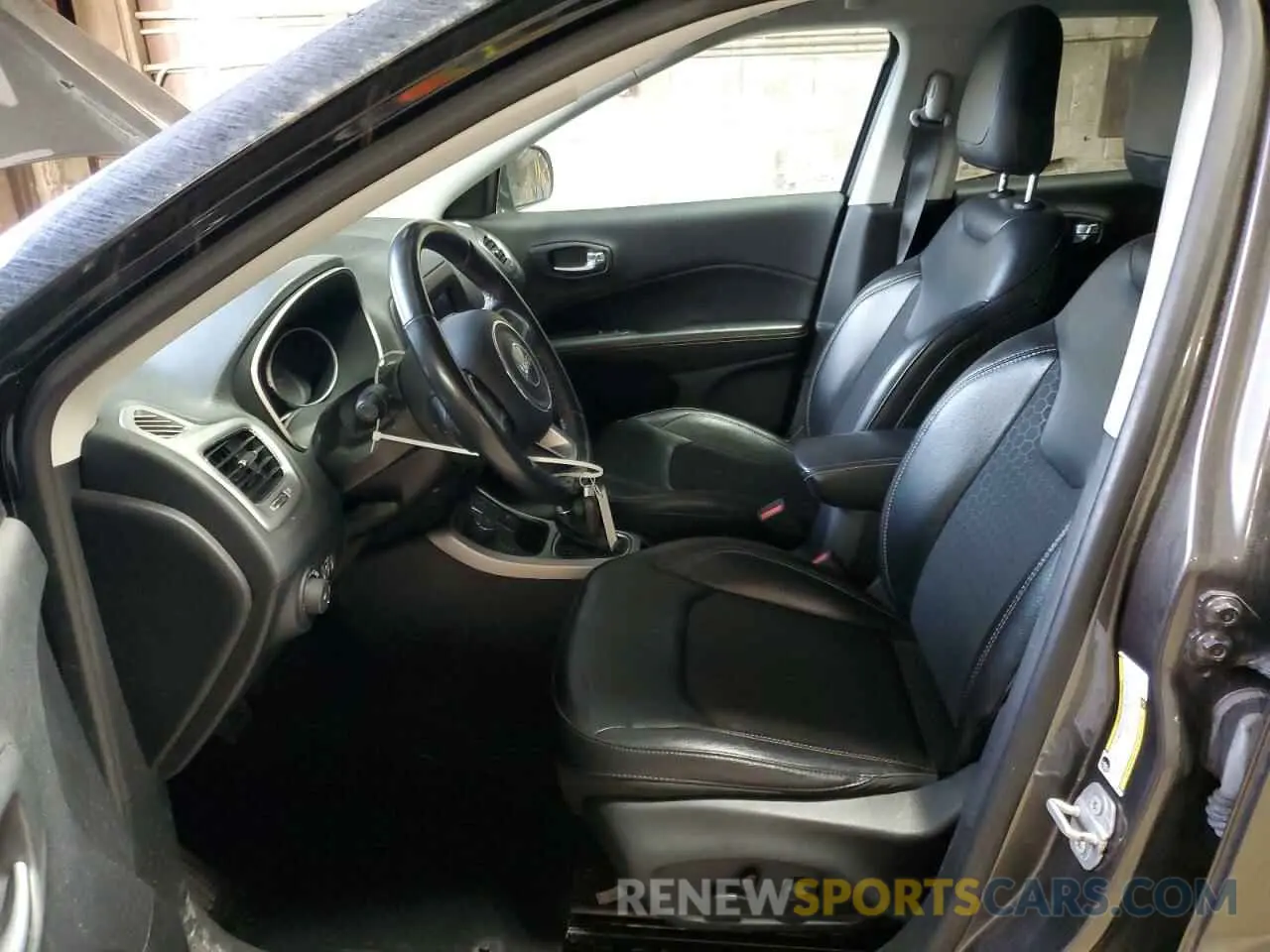 7 Фотография поврежденного автомобиля 3C4NJDBB6KT656444 JEEP COMPASS 2019