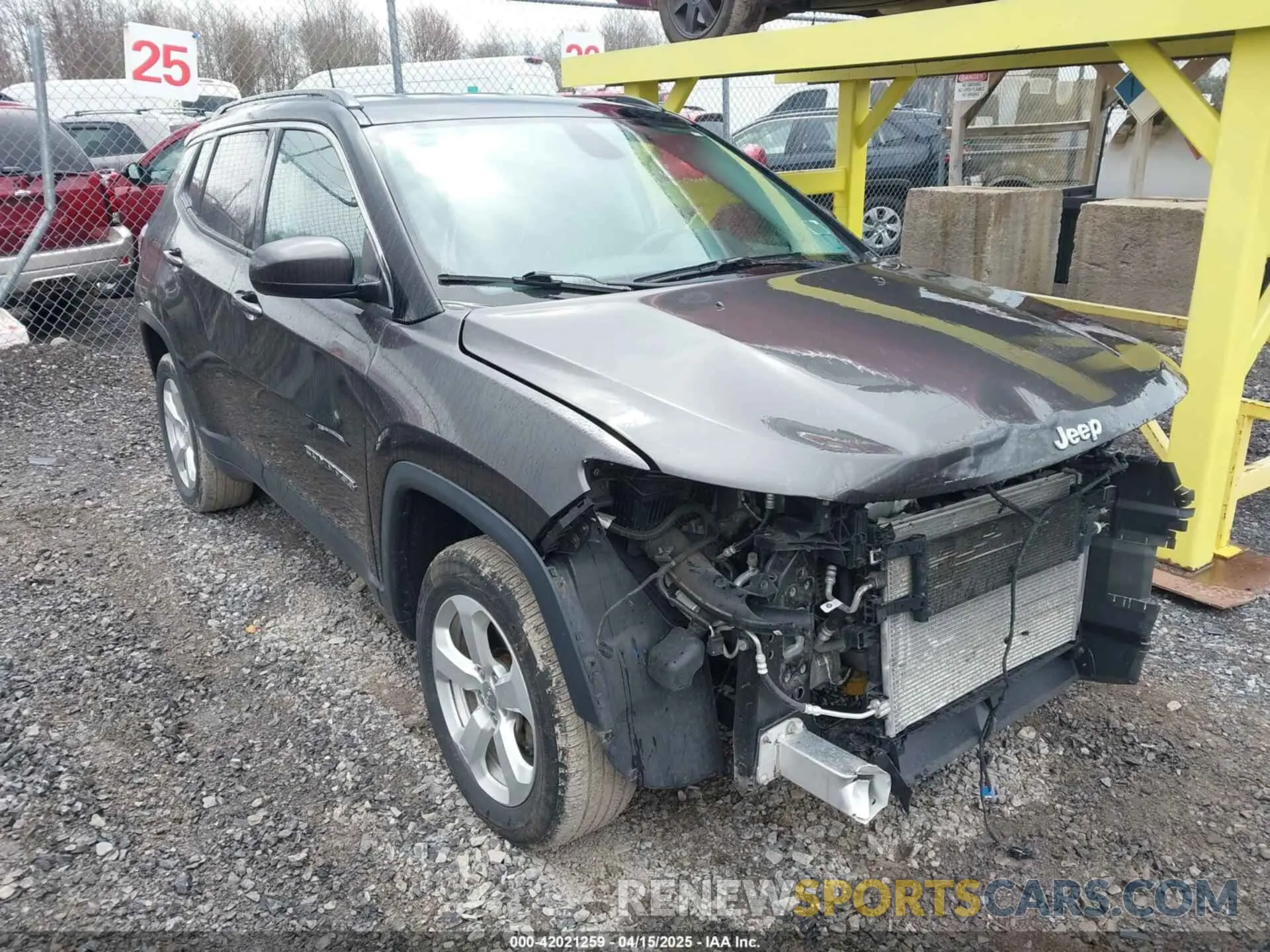 18 Photograph of a damaged car 3C4NJDBB6KT682719 JEEP COMPASS 2019