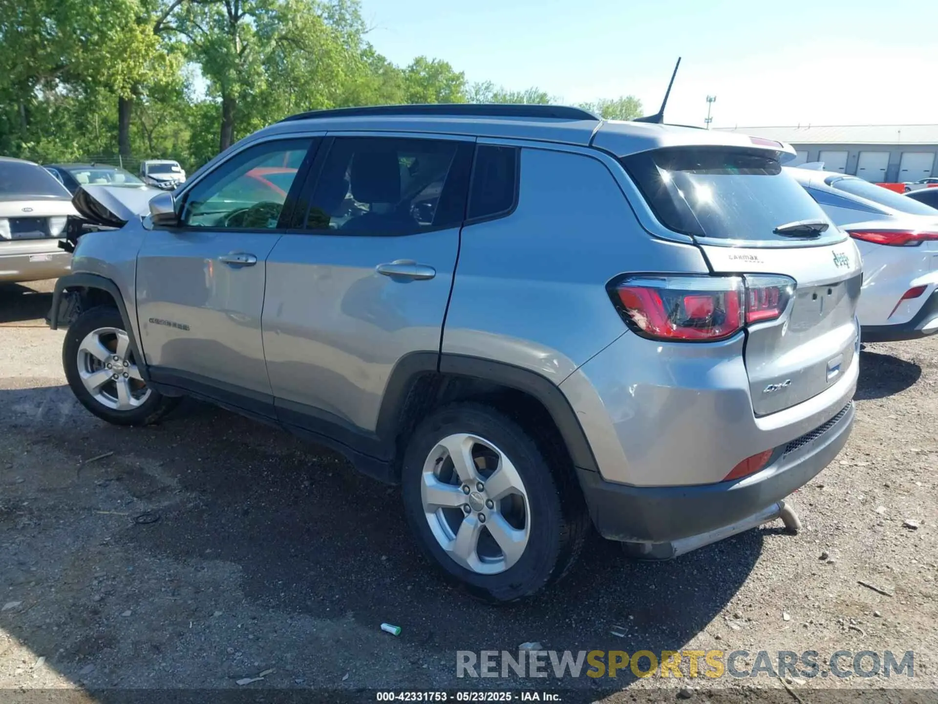 3 Фотография поврежденного автомобиля 3C4NJDBB6KT697110 JEEP COMPASS 2019