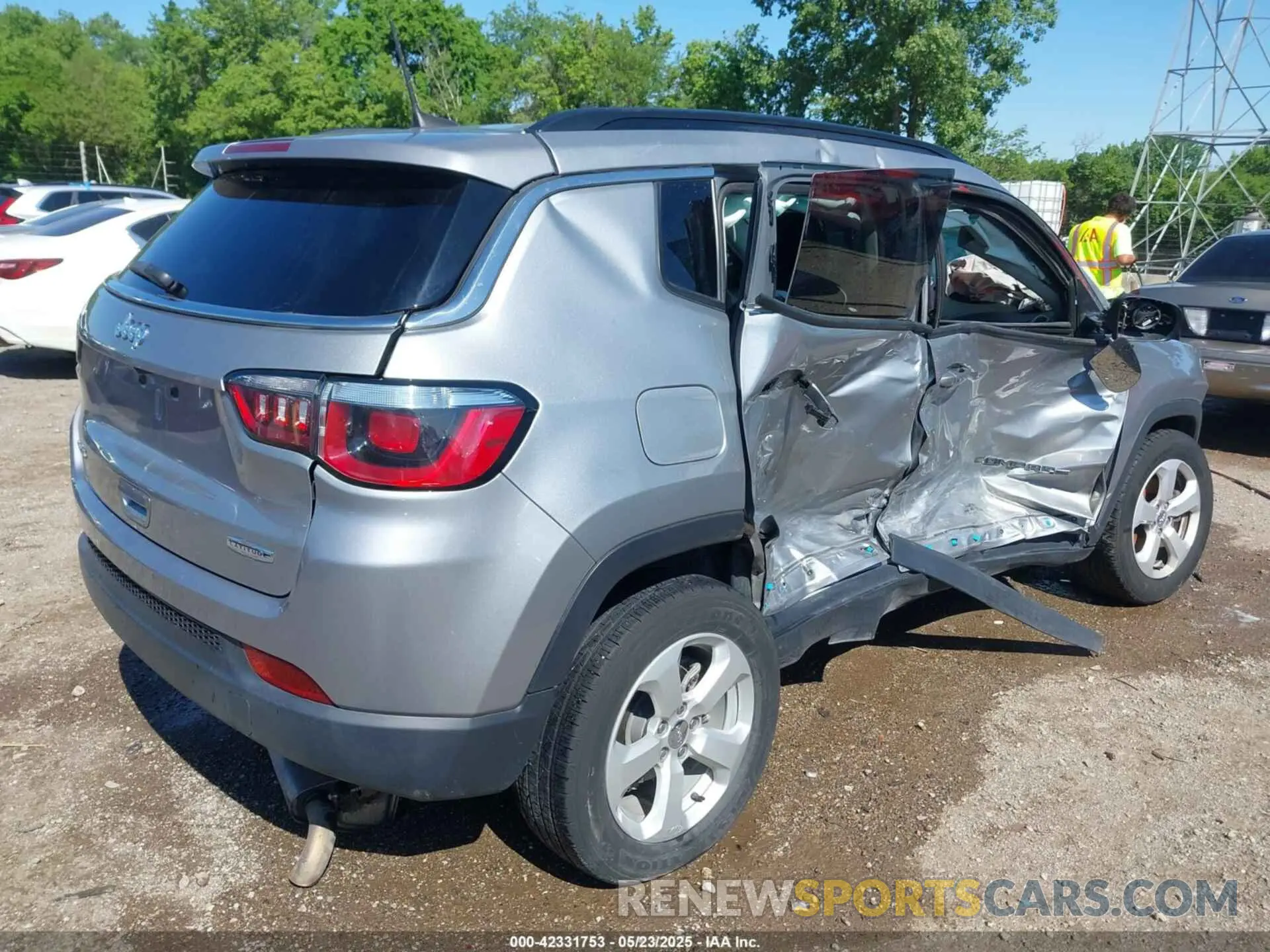 4 Фотография поврежденного автомобиля 3C4NJDBB6KT697110 JEEP COMPASS 2019