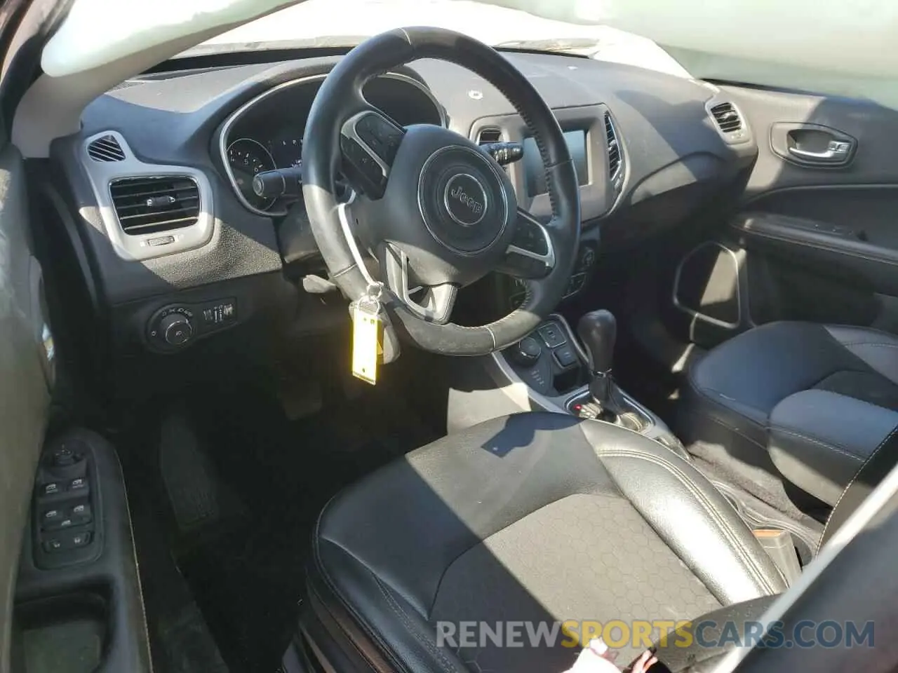 8 Фотография поврежденного автомобиля 3C4NJDBB6KT733958 JEEP COMPASS 2019