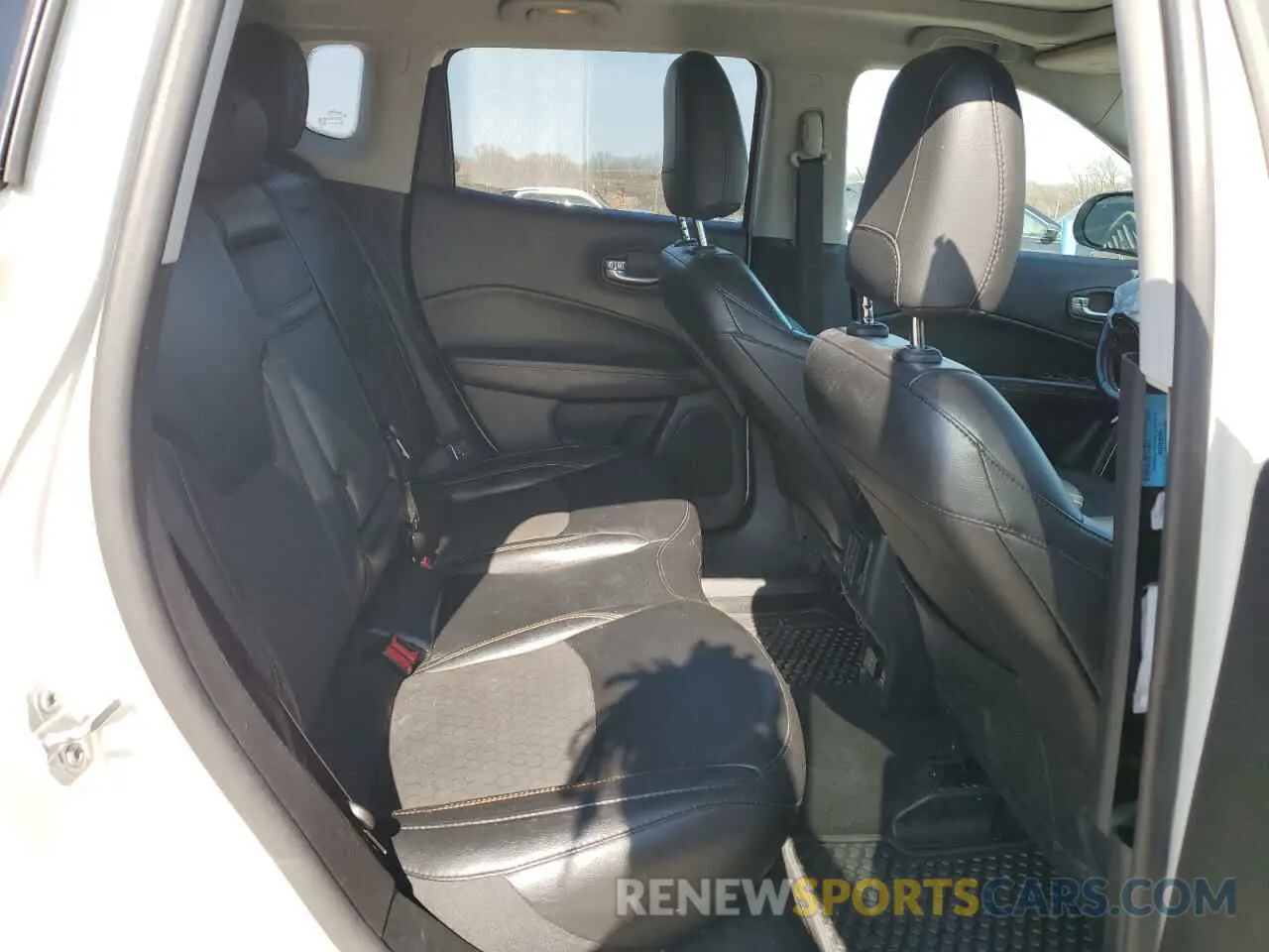 10 Фотография поврежденного автомобиля 3C4NJDBB6KT828892 JEEP COMPASS 2019