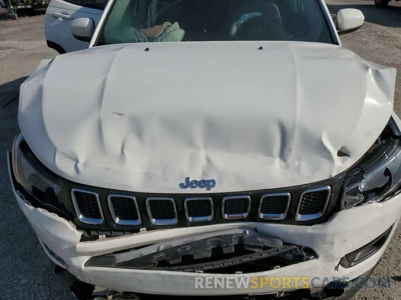 14 Photograph of a damaged car 3C4NJDBB6KT839715 JEEP COMPASS 2019