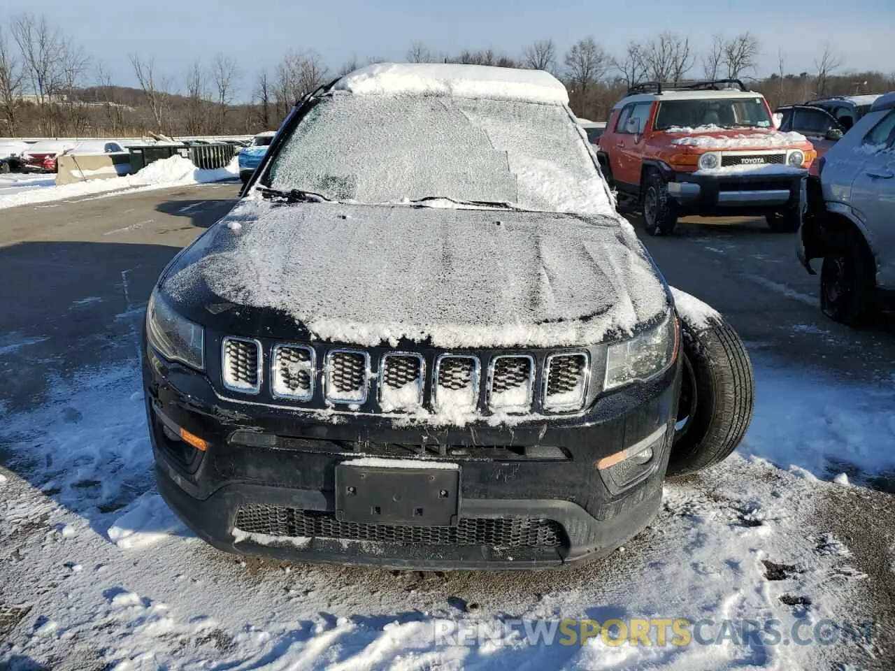 5 Photograph of a damaged car 3C4NJDBB7KT593595 JEEP COMPASS 2019