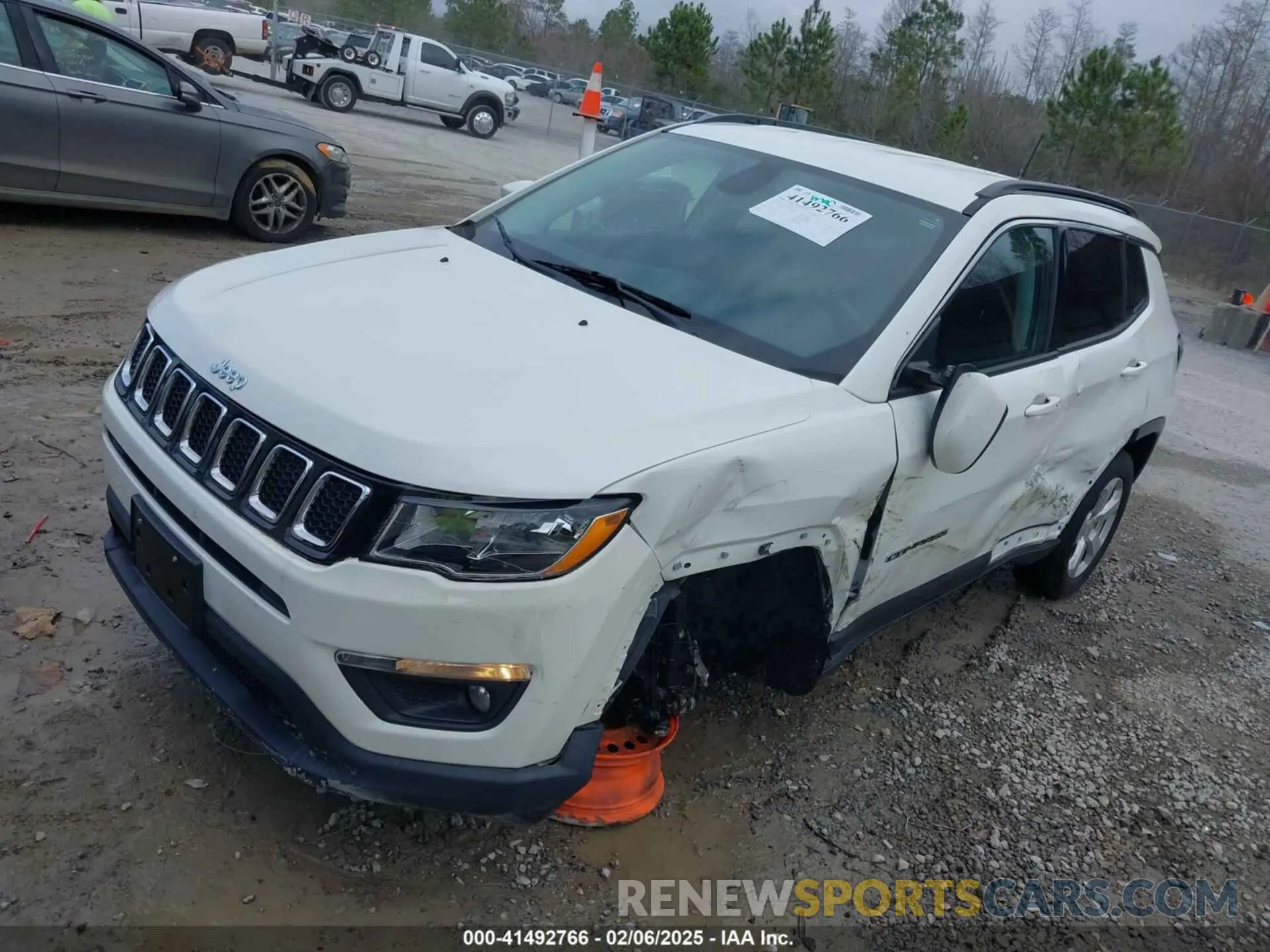 2 Photograph of a damaged car 3C4NJDBB7KT599834 JEEP COMPASS 2019