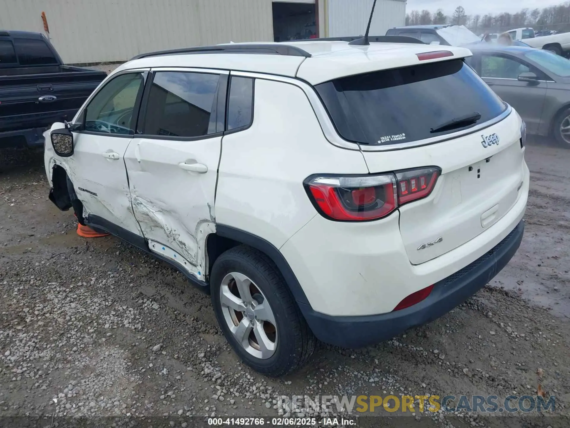 3 Photograph of a damaged car 3C4NJDBB7KT599834 JEEP COMPASS 2019