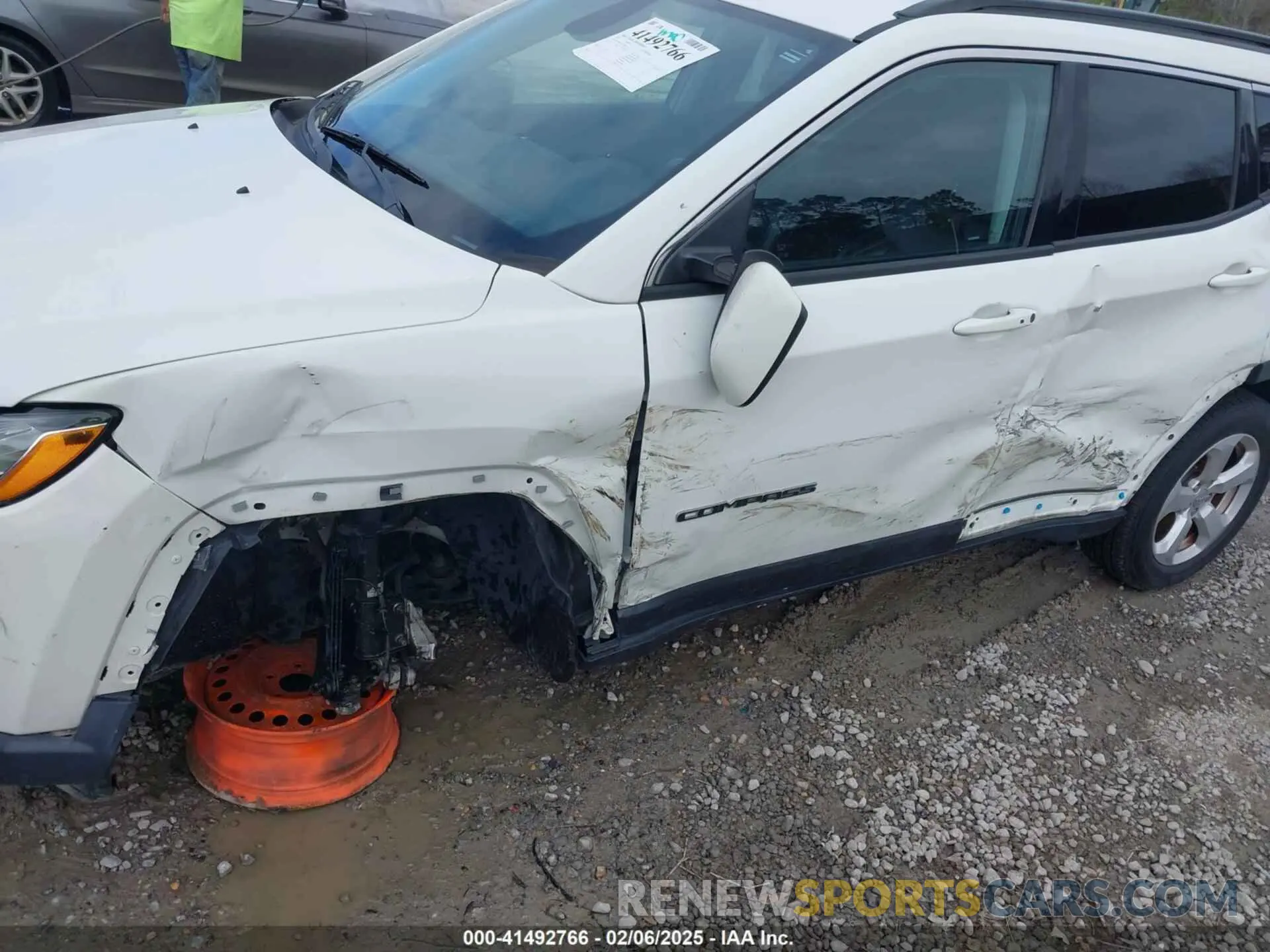 6 Photograph of a damaged car 3C4NJDBB7KT599834 JEEP COMPASS 2019