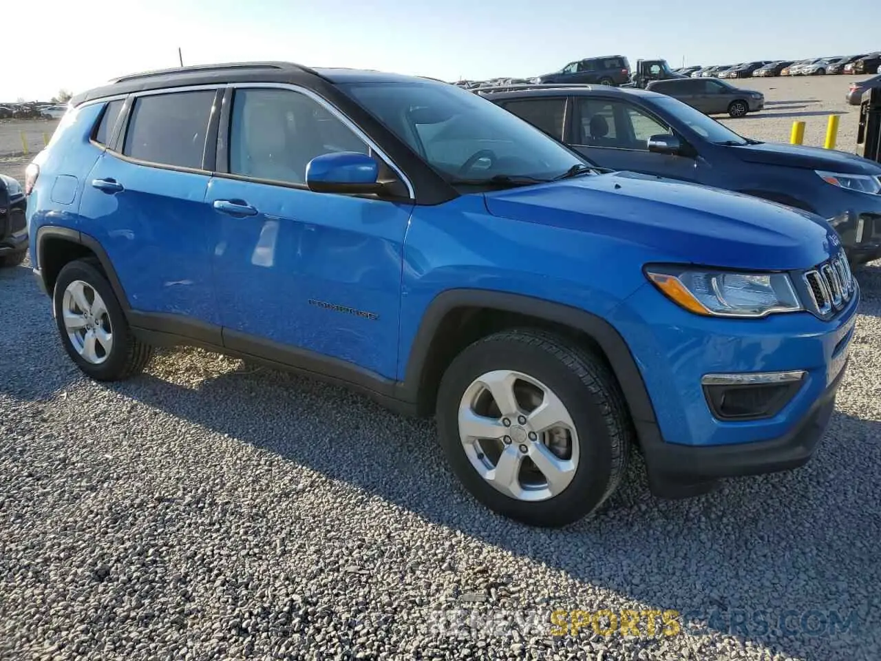 4 Photograph of a damaged car 3C4NJDBB8KT629097 JEEP COMPASS 2019