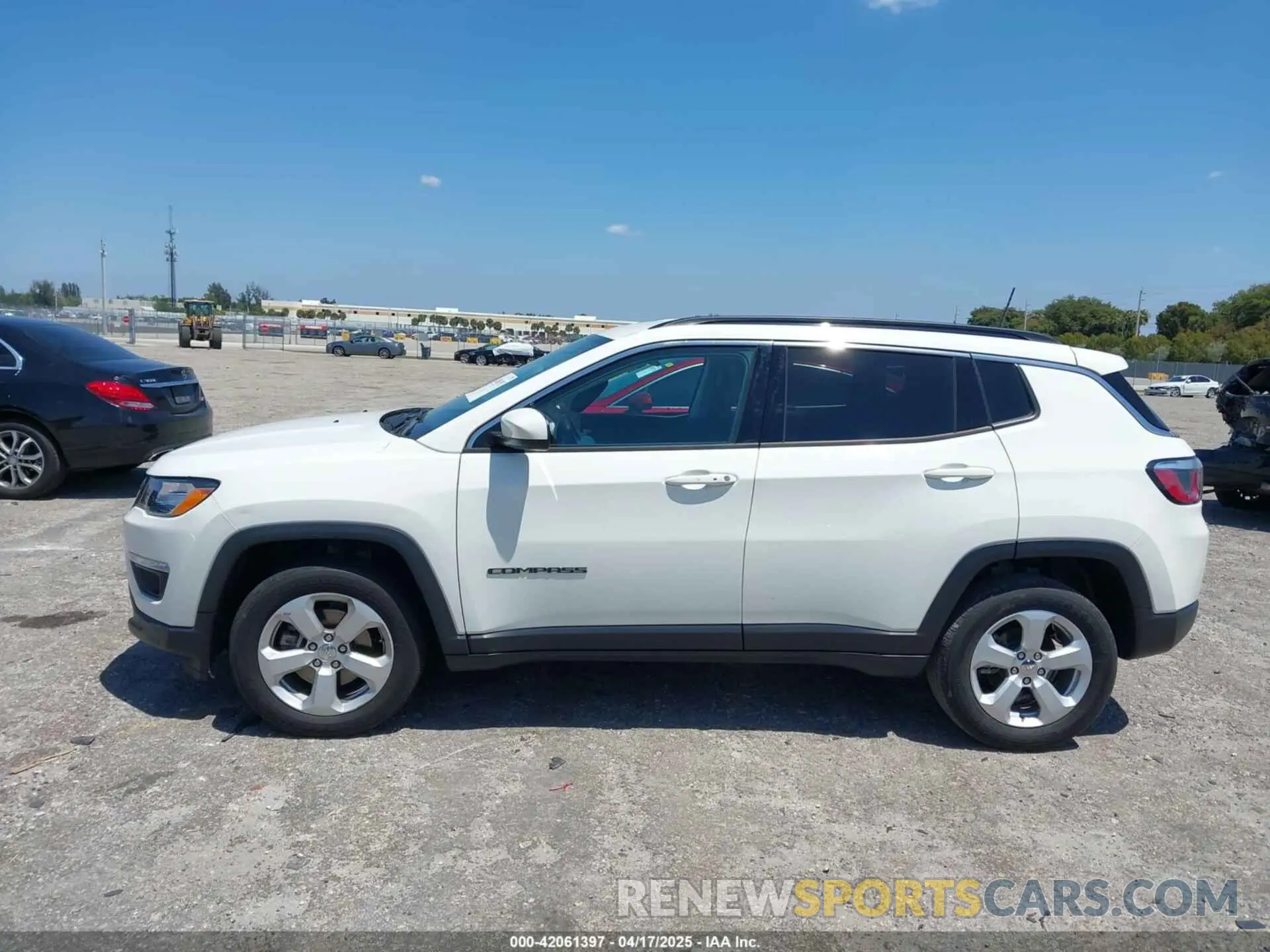 14 Фотография поврежденного автомобиля 3C4NJDBB8KT847766 JEEP COMPASS 2019