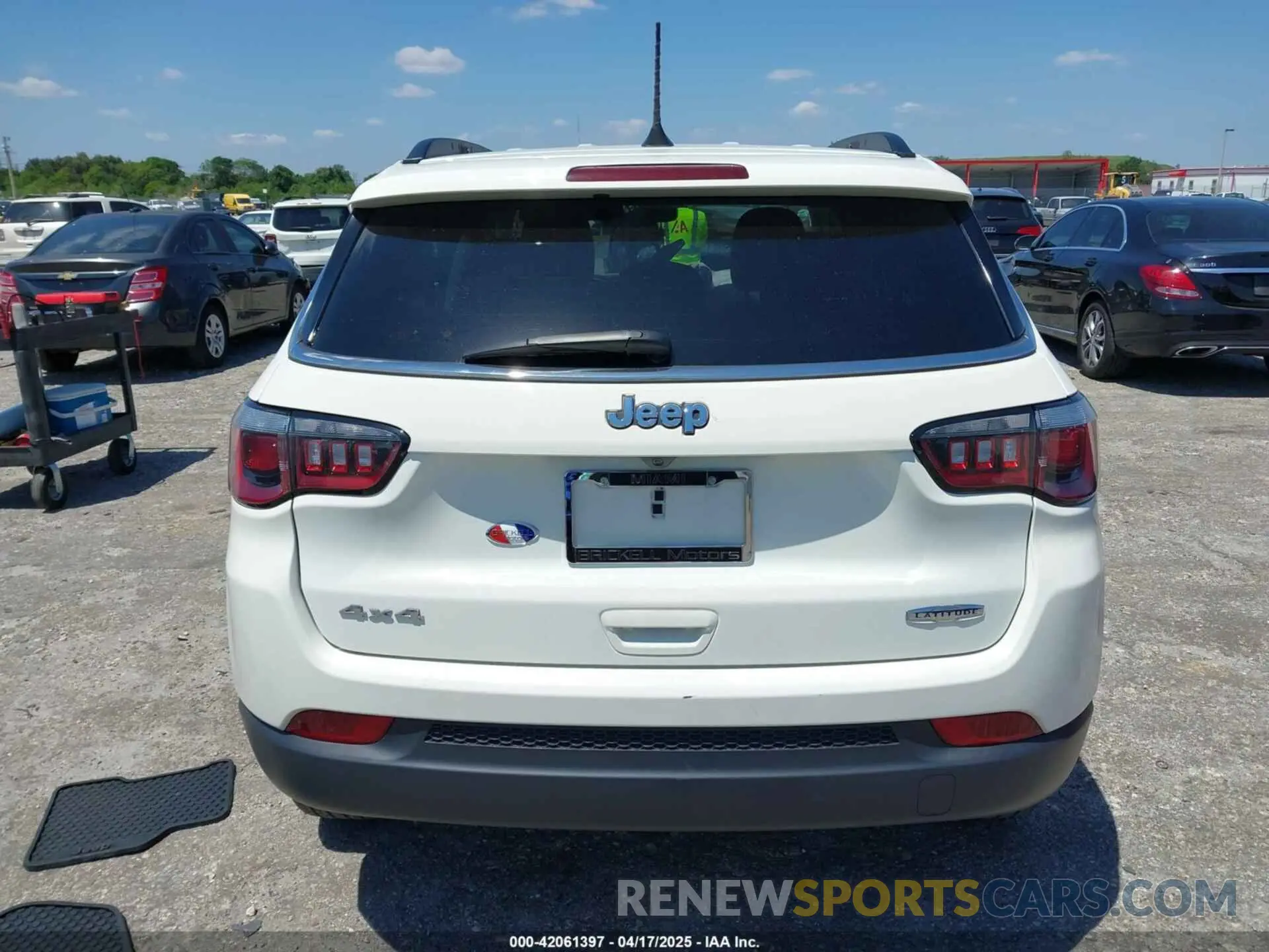 16 Фотография поврежденного автомобиля 3C4NJDBB8KT847766 JEEP COMPASS 2019
