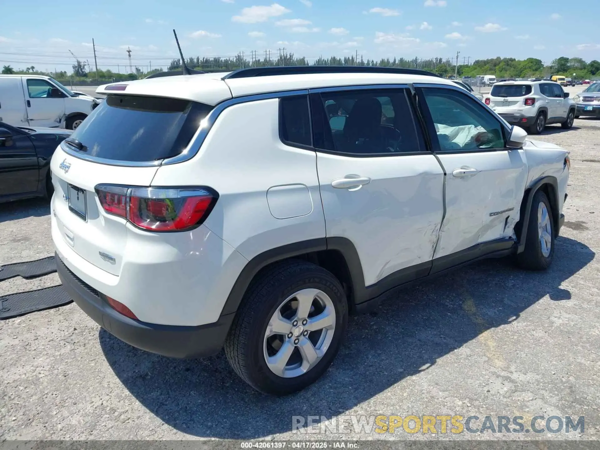 4 Фотография поврежденного автомобиля 3C4NJDBB8KT847766 JEEP COMPASS 2019