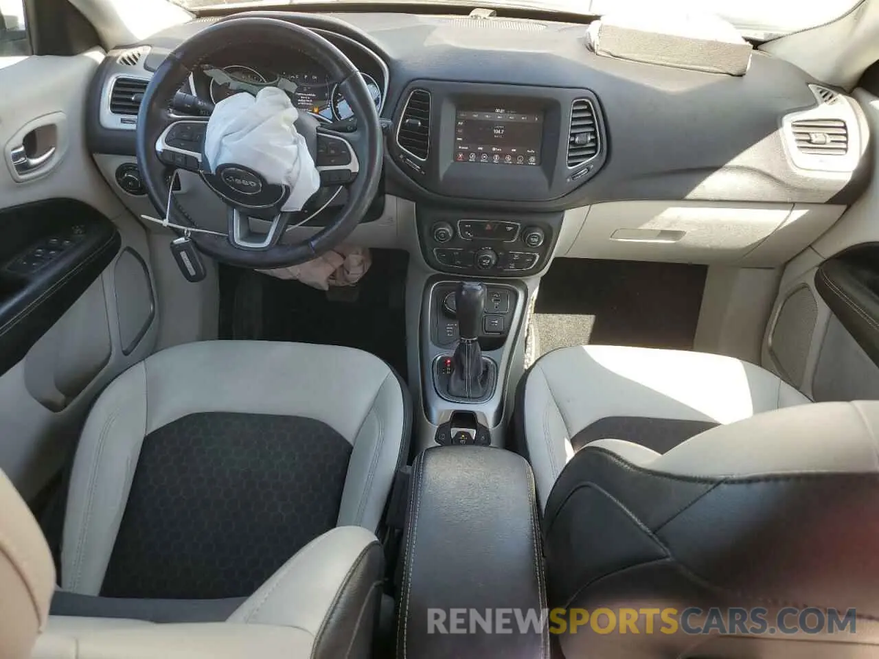 8 Фотография поврежденного автомобиля 3C4NJDBB9KT601020 JEEP COMPASS 2019