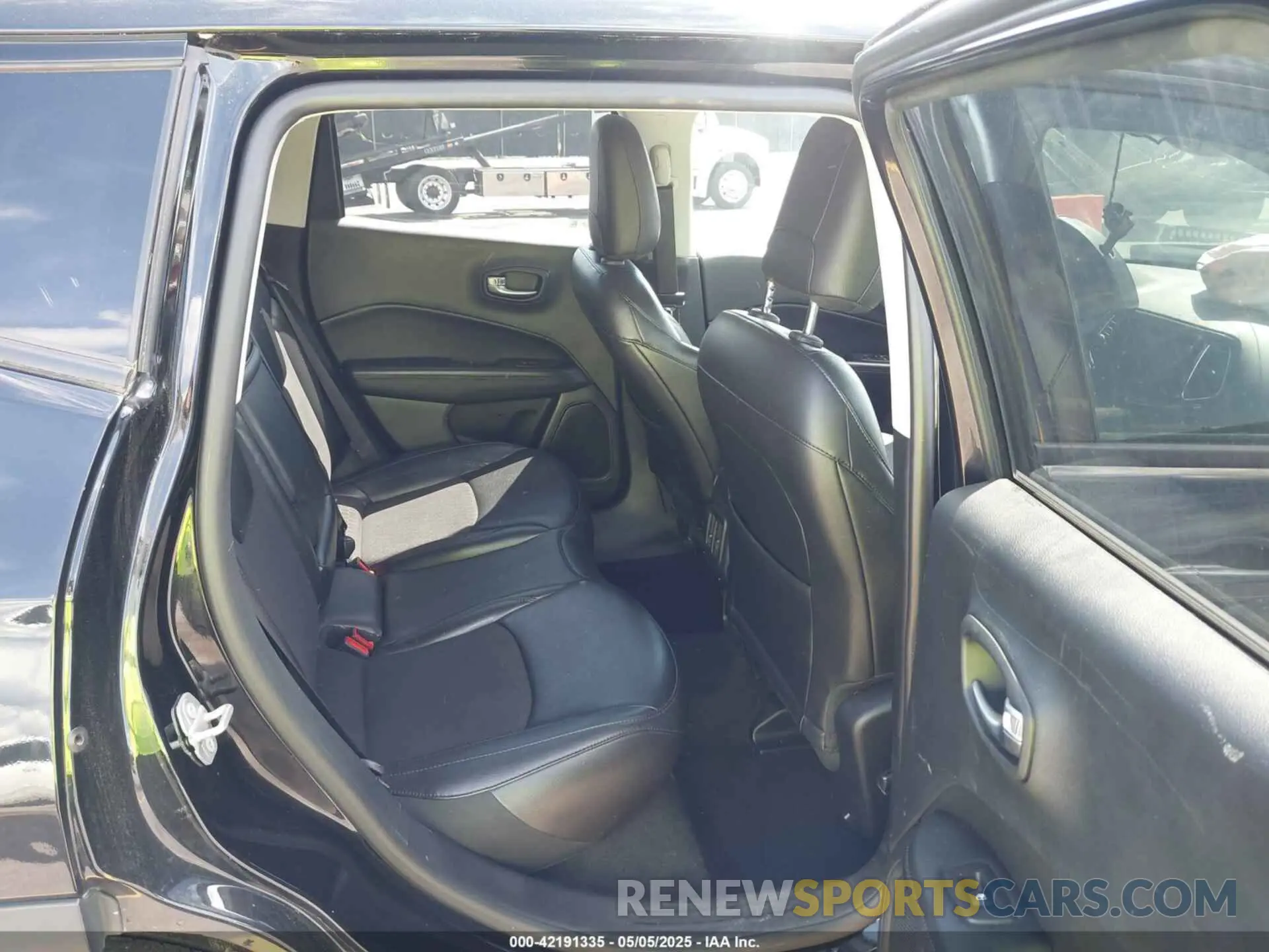 8 Фотография поврежденного автомобиля 3C4NJDBB9KT601373 JEEP COMPASS 2019