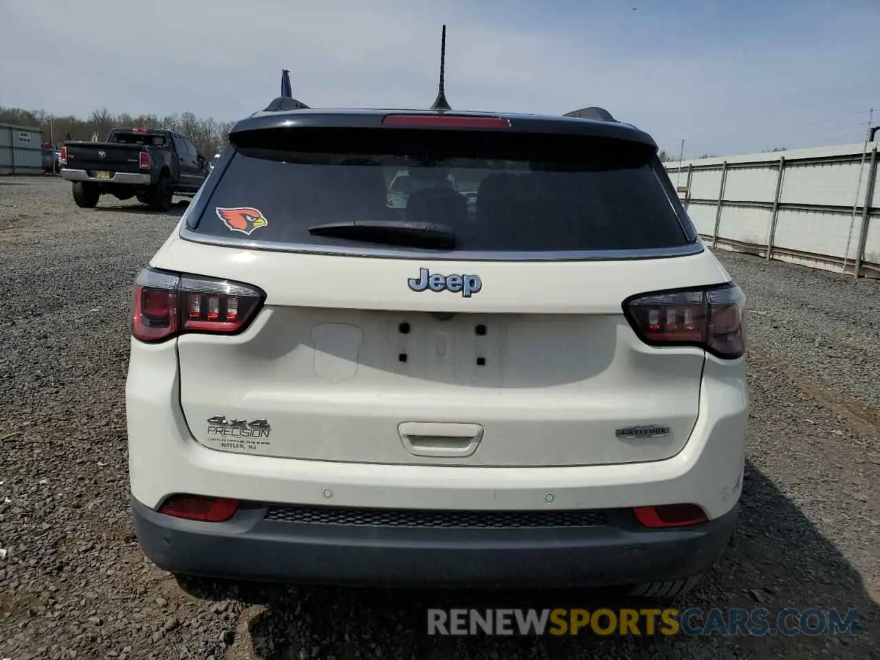 6 Photograph of a damaged car 3C4NJDBB9KT646152 JEEP COMPASS 2019