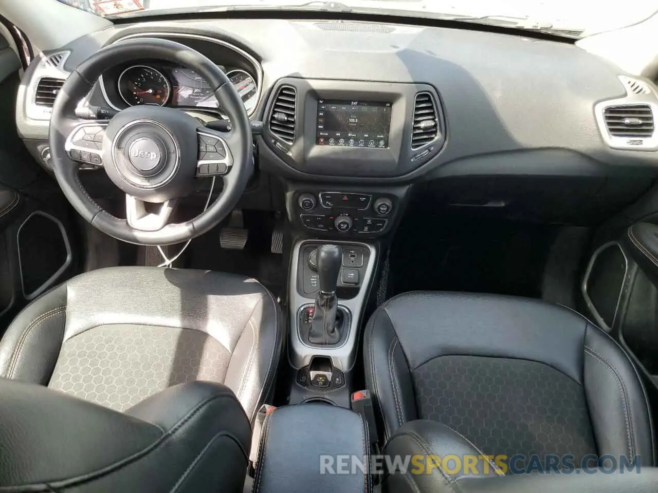 8 Photograph of a damaged car 3C4NJDBB9KT646152 JEEP COMPASS 2019