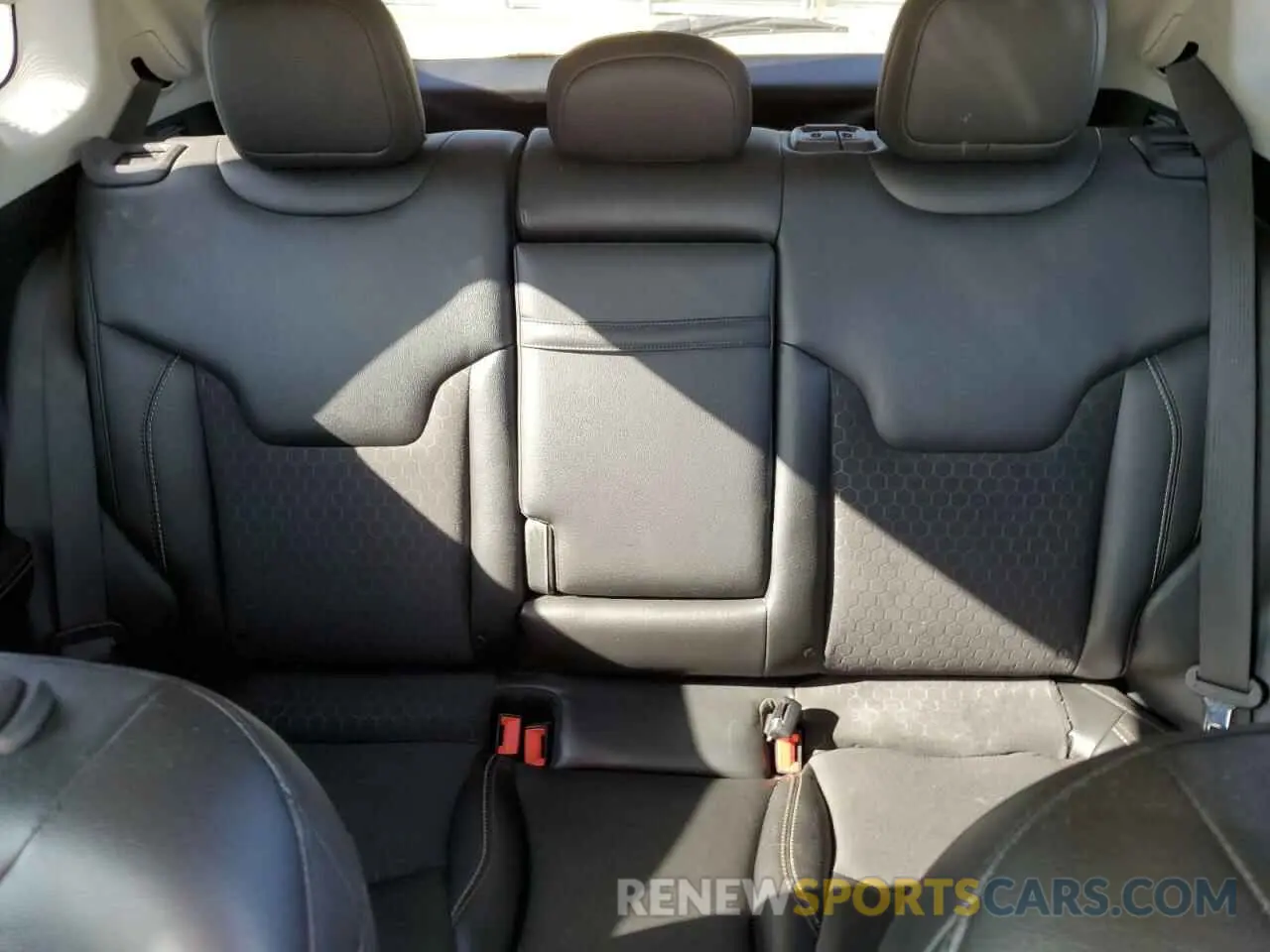 10 Фотография поврежденного автомобиля 3C4NJDBB9KT665820 JEEP COMPASS 2019