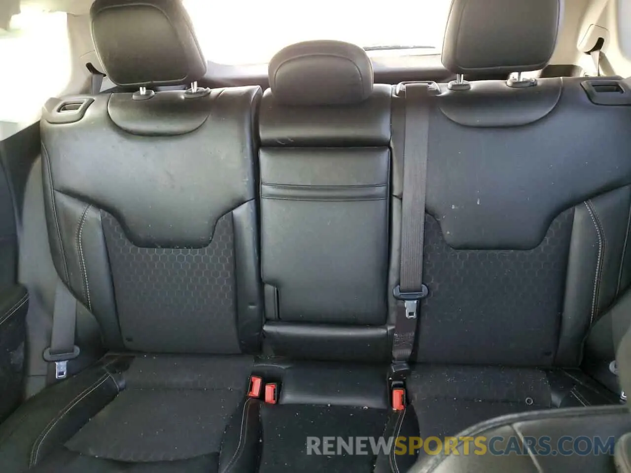 10 Фотография поврежденного автомобиля 3C4NJDBB9KT850773 JEEP COMPASS 2019