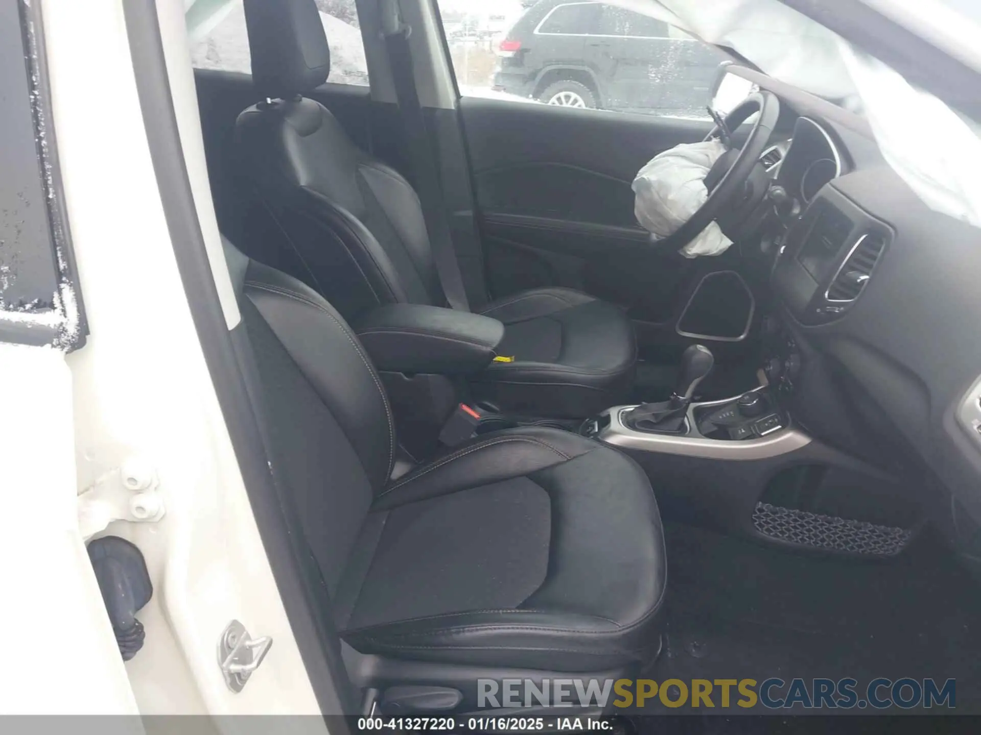 5 Фотография поврежденного автомобиля 3C4NJDBBXKT647665 JEEP COMPASS 2019