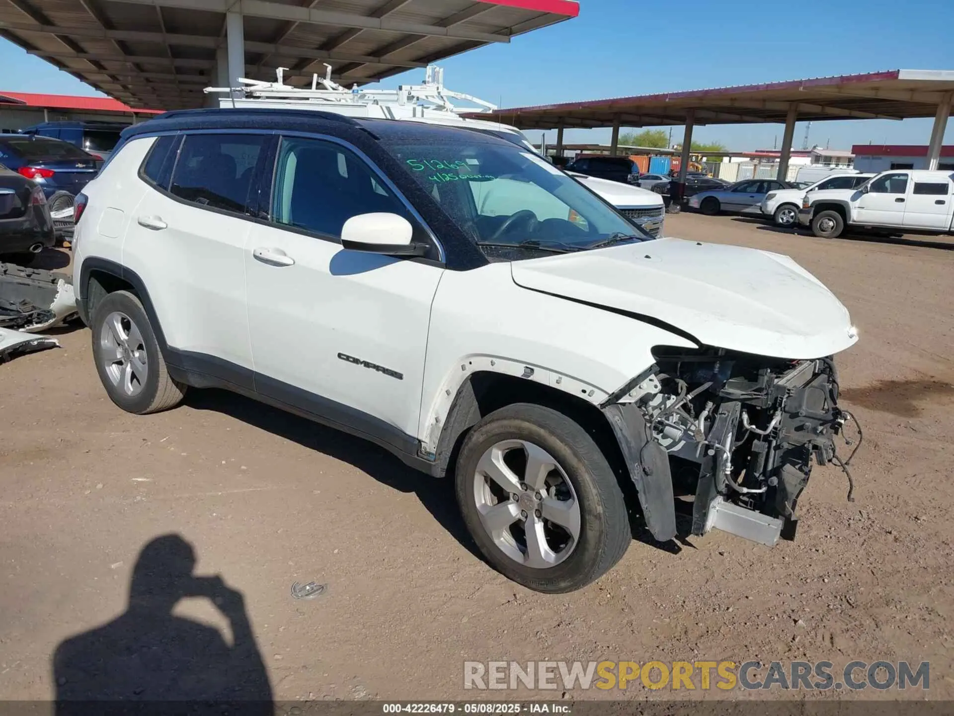 1 Photograph of a damaged car 3C4NJDBBXKT682870 JEEP COMPASS 2019