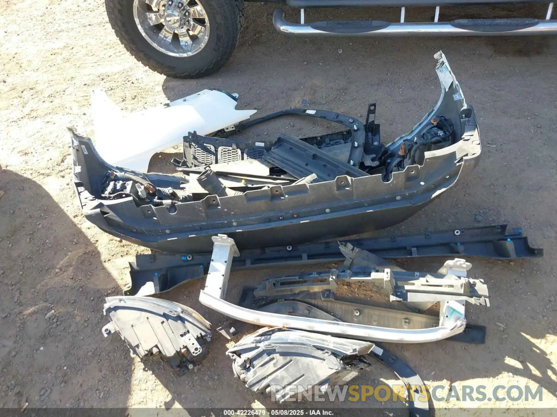 12 Photograph of a damaged car 3C4NJDBBXKT682870 JEEP COMPASS 2019